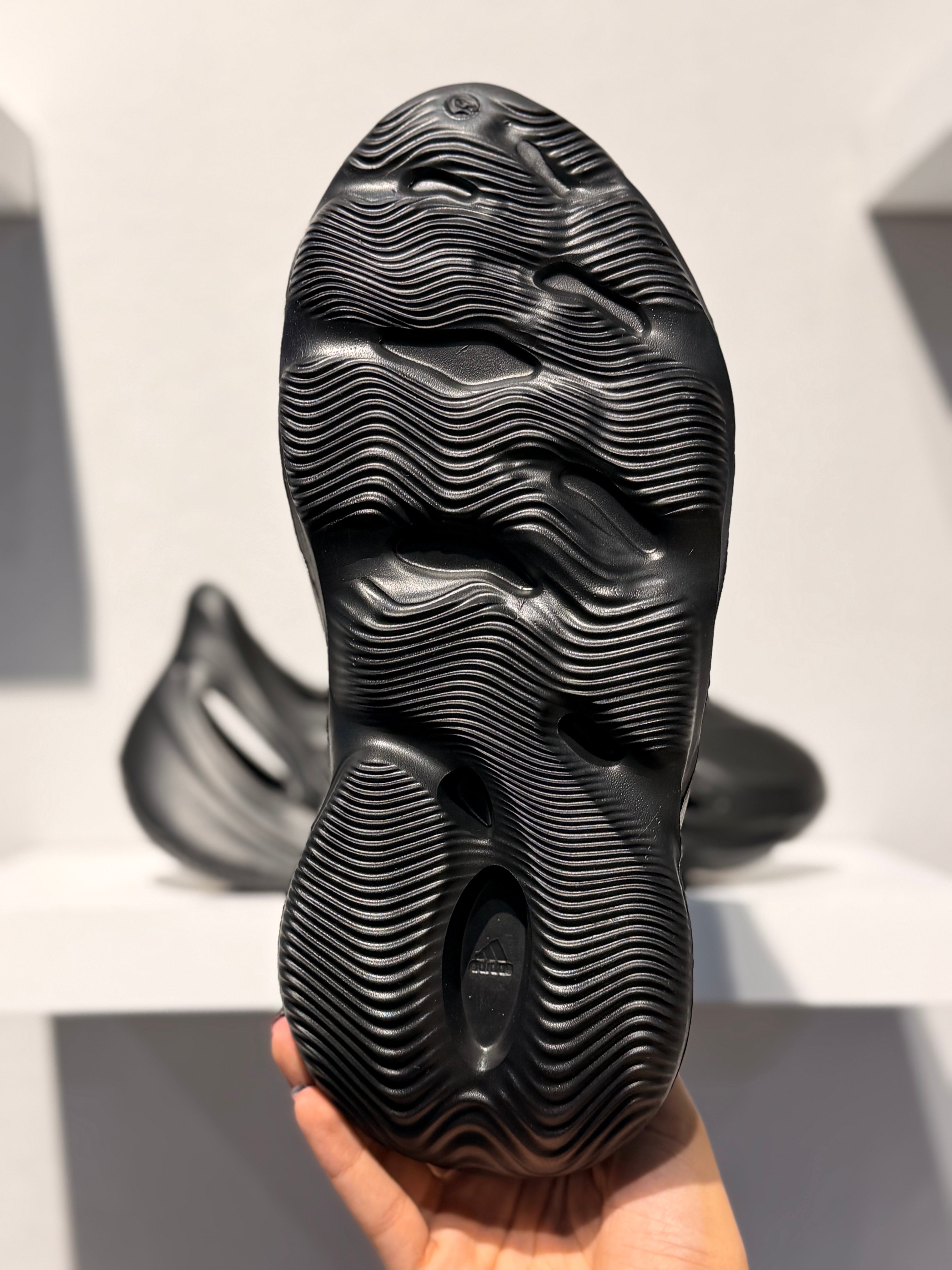 YEEZY FOAM RUNNER BLACK