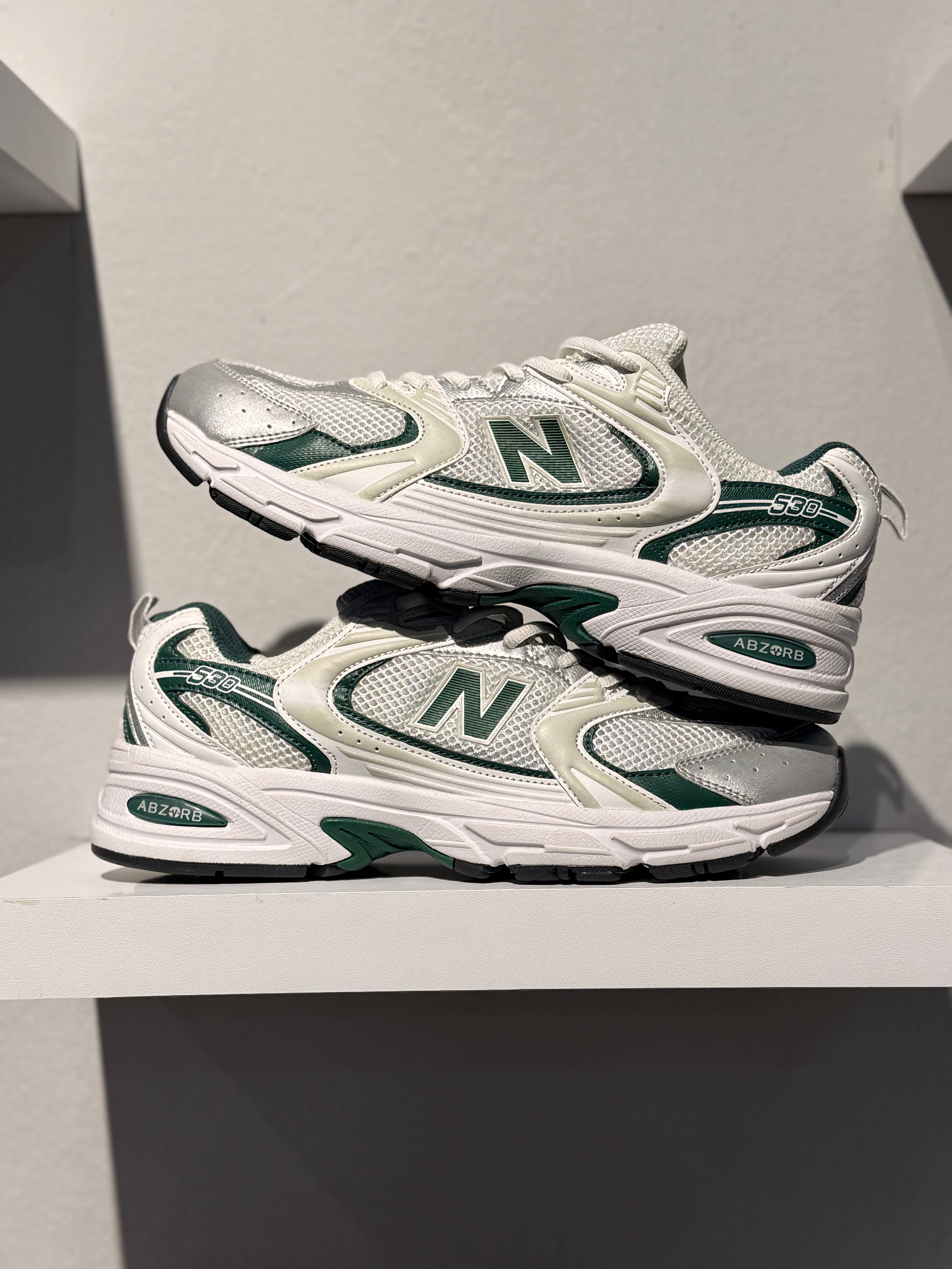 NEW BALANCE 530 WHITE GREEN