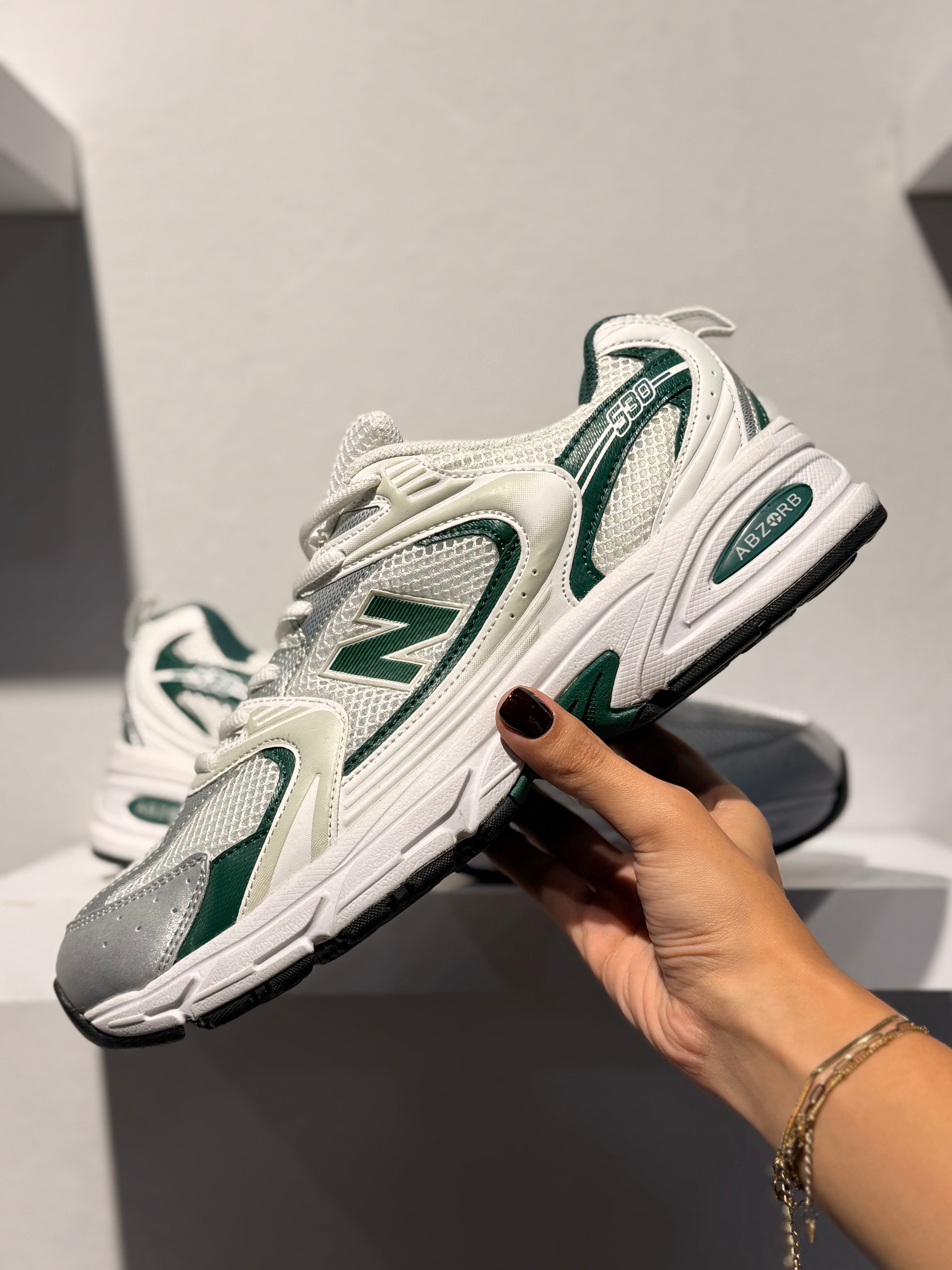 NEW BALANCE 530 WHITE GREEN