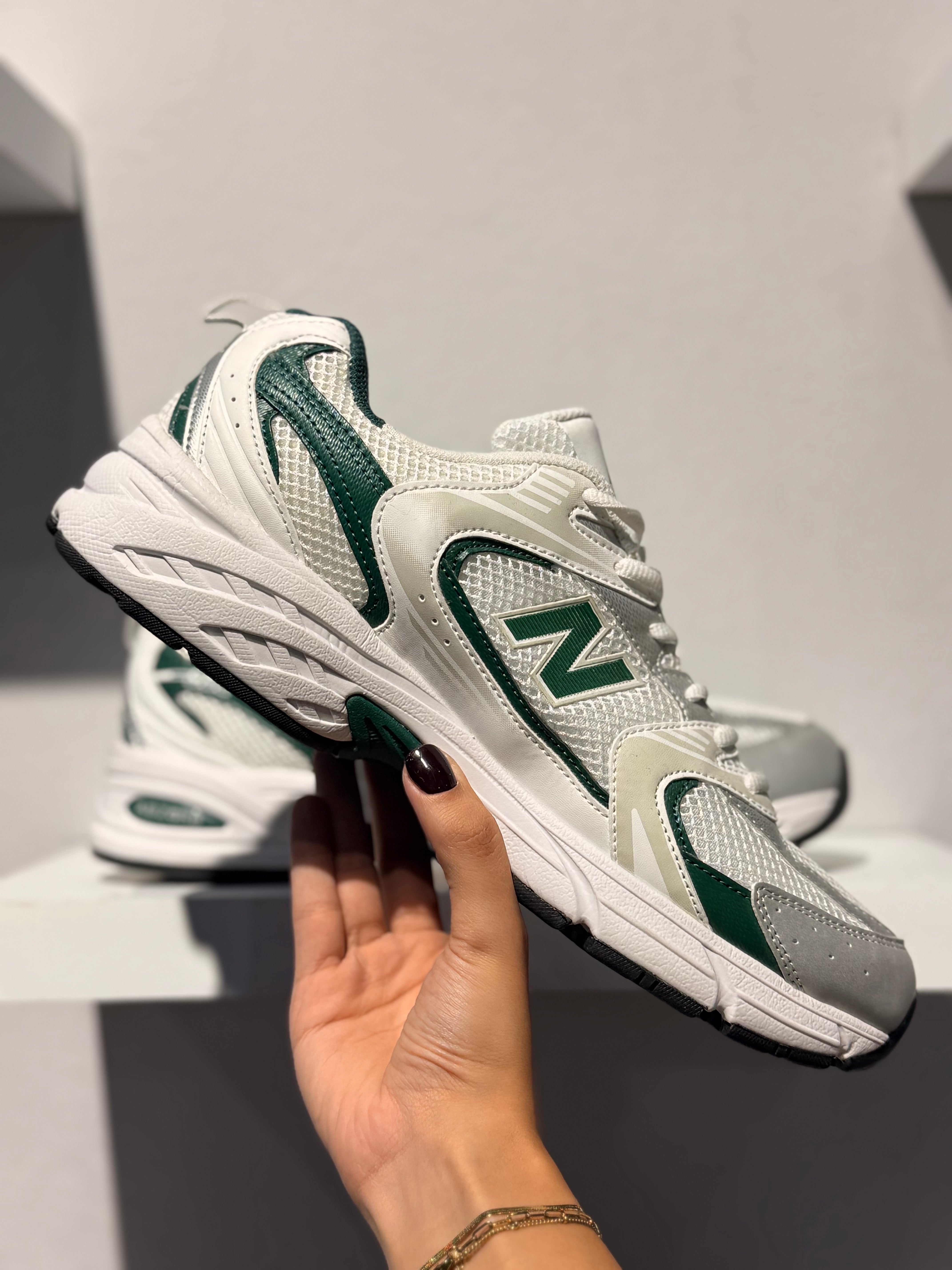 NEW BALANCE 530 WHITE GREEN