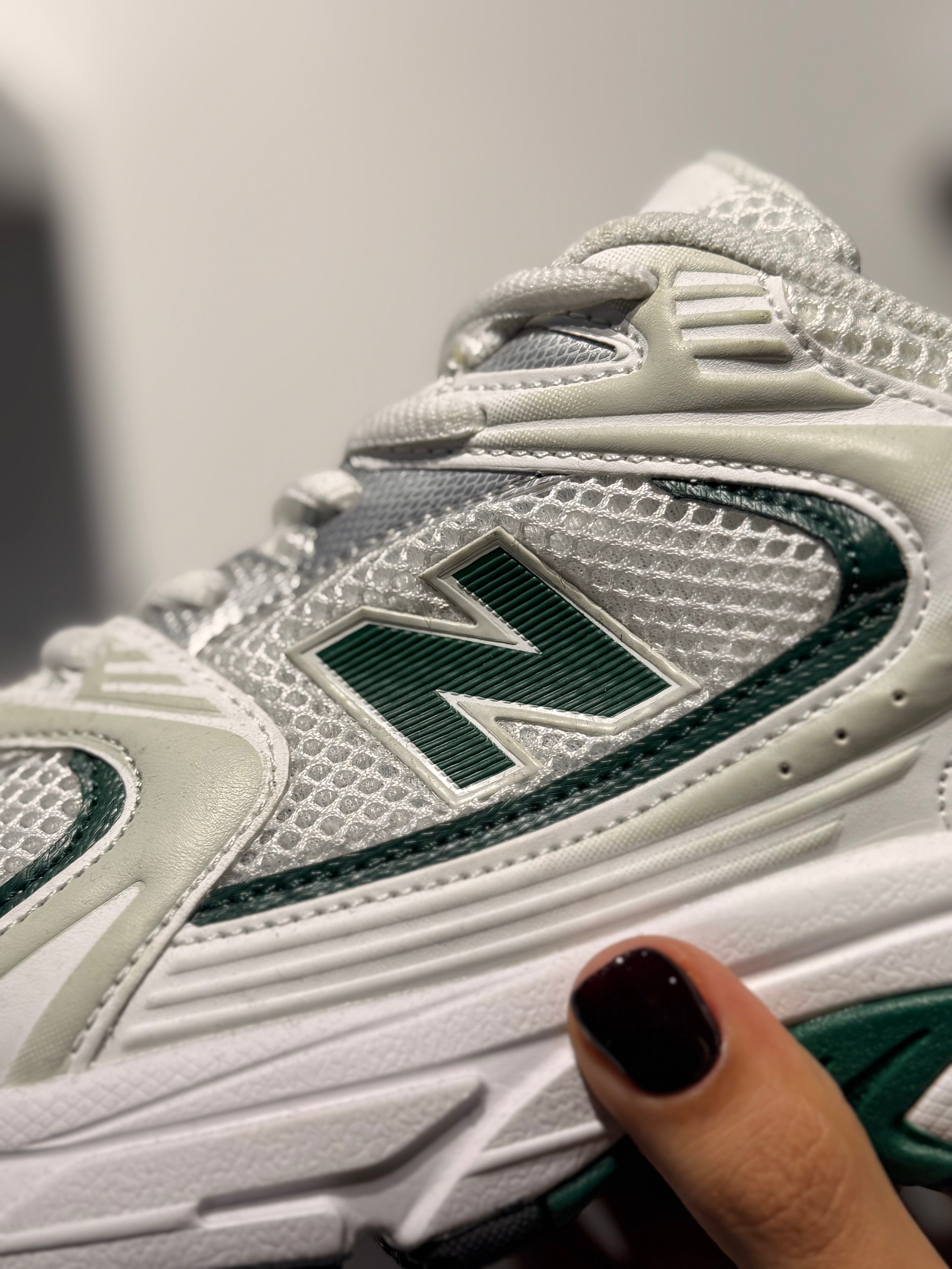 NEW BALANCE 530 WHITE GREEN