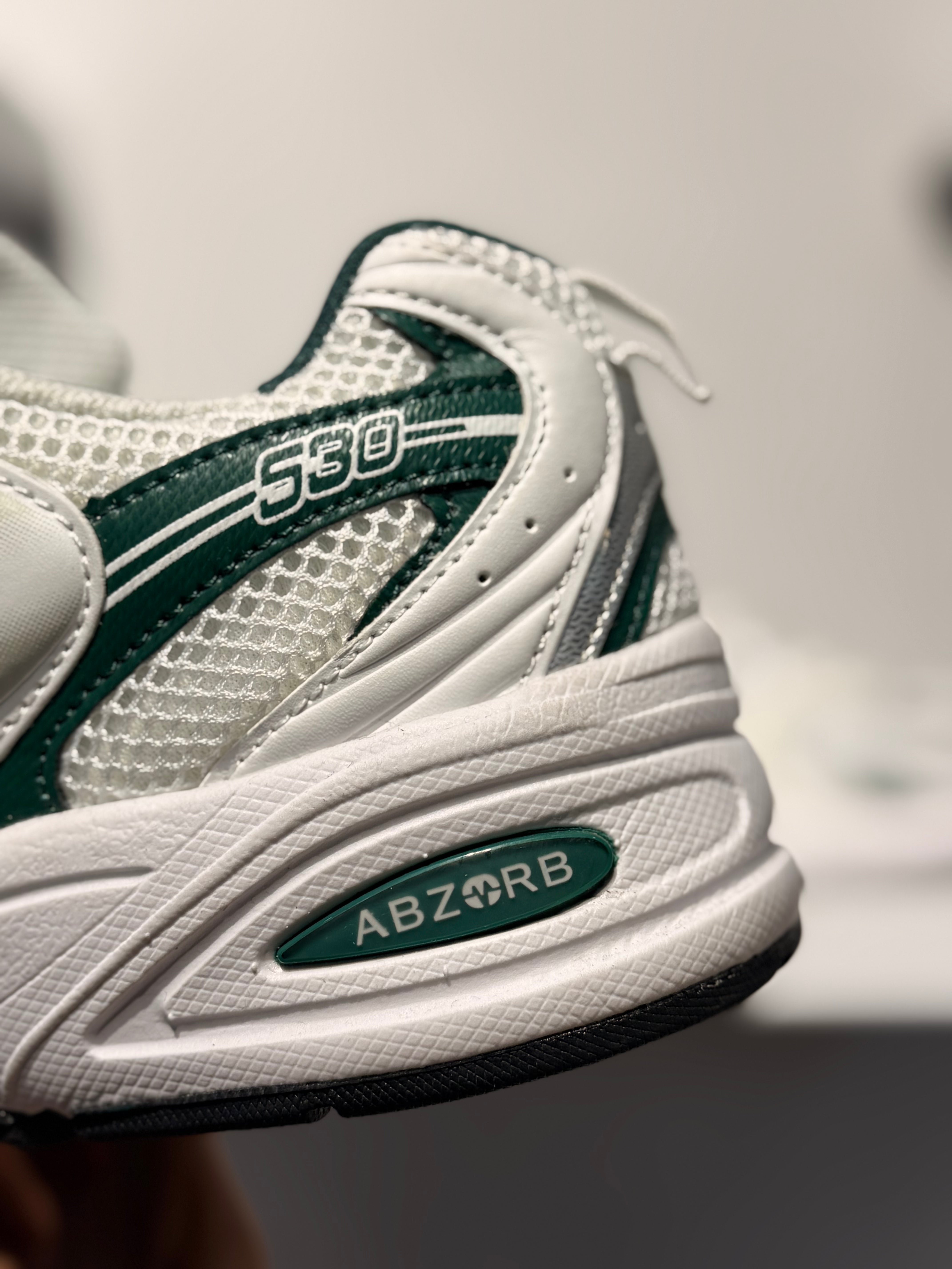 NEW BALANCE 530 WHITE GREEN