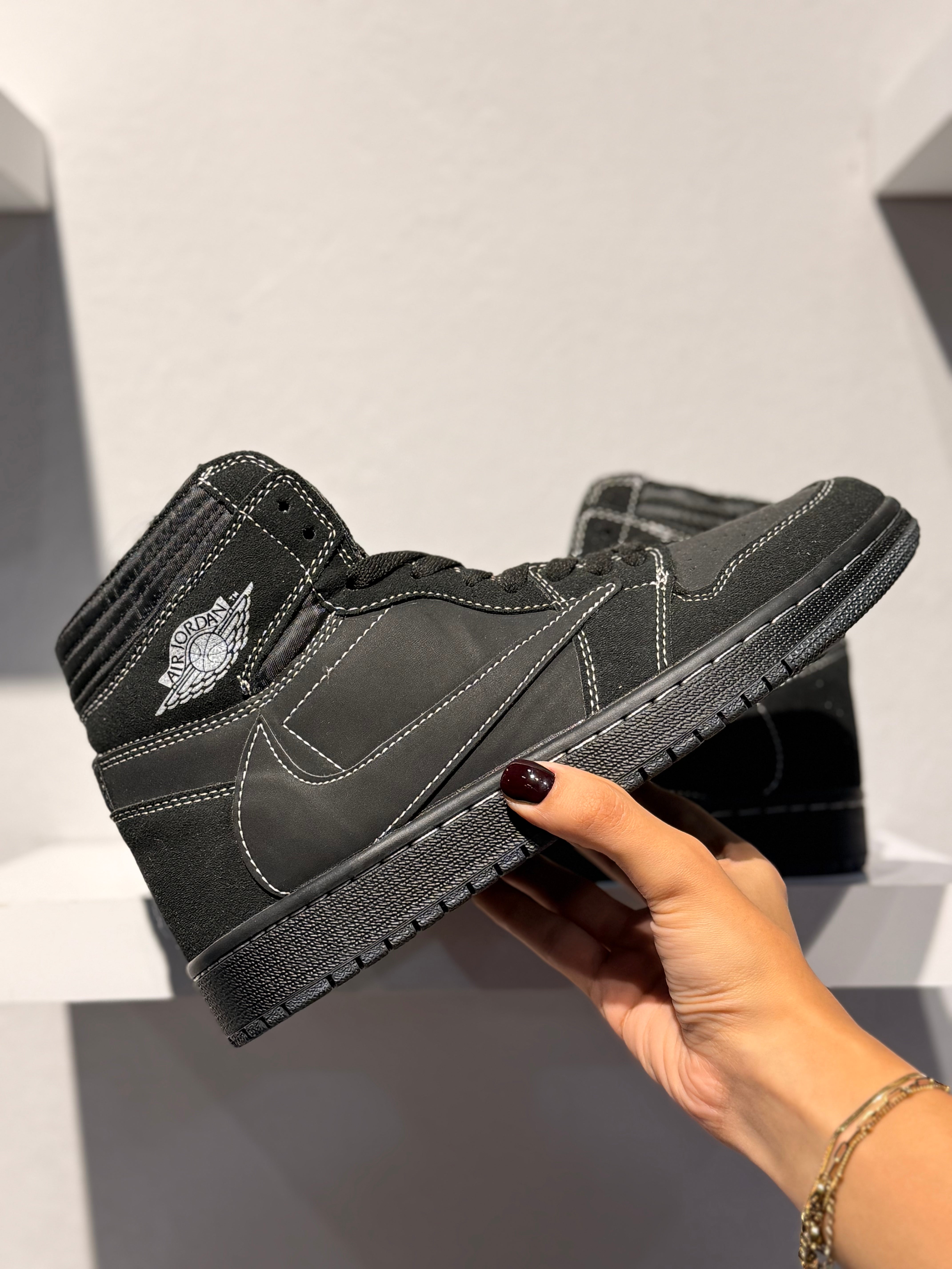 NIKE AIR JORDAN 1 X TRAVIS SCOTT HIGH BLACK PHANTOM