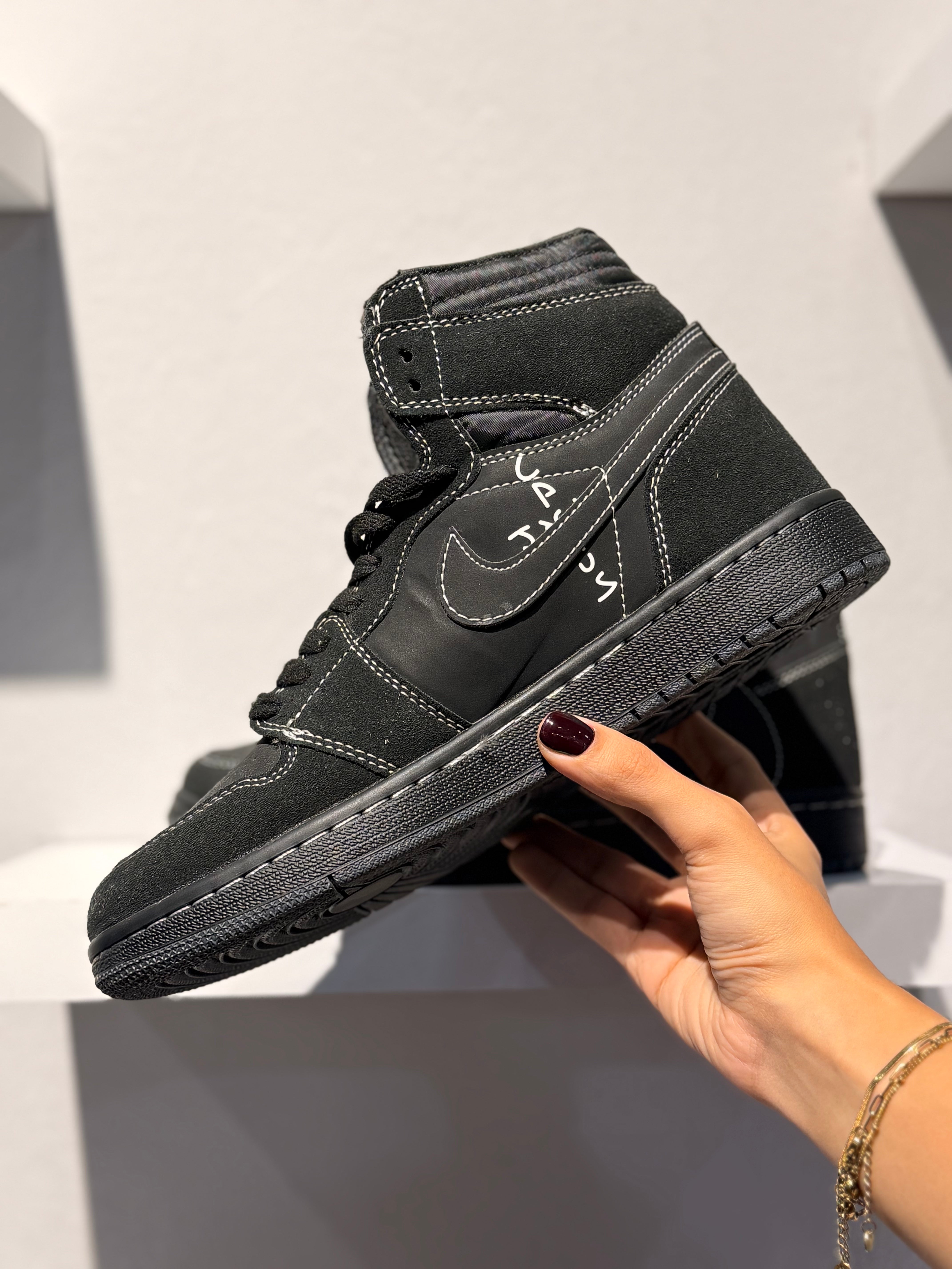 NIKE AIR JORDAN 1 X TRAVIS SCOTT HIGH BLACK PHANTOM