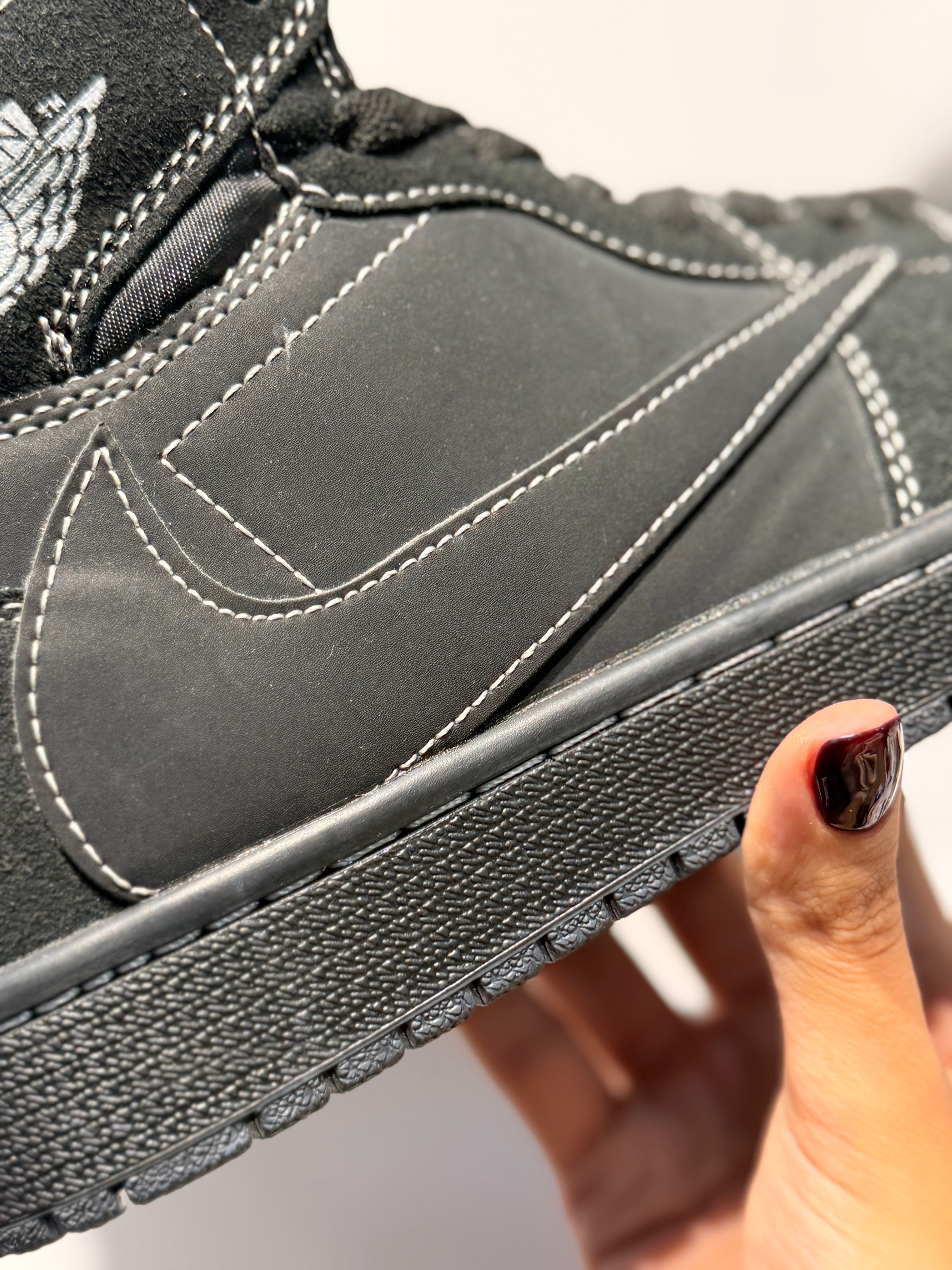NIKE AIR JORDAN 1 X TRAVIS SCOTT HIGH BLACK PHANTOM