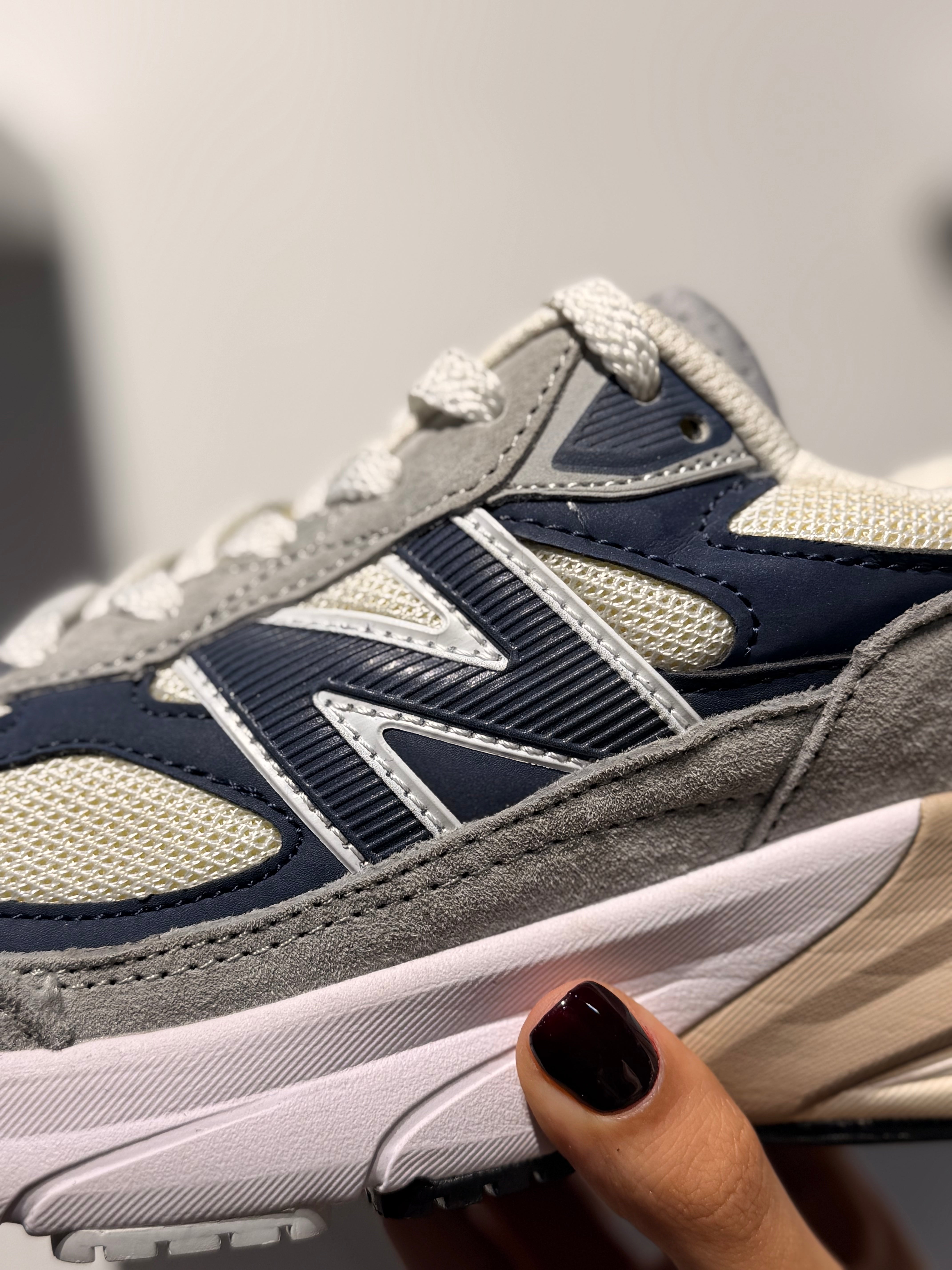 NEW BALANCE 990V6 GREY NAVY