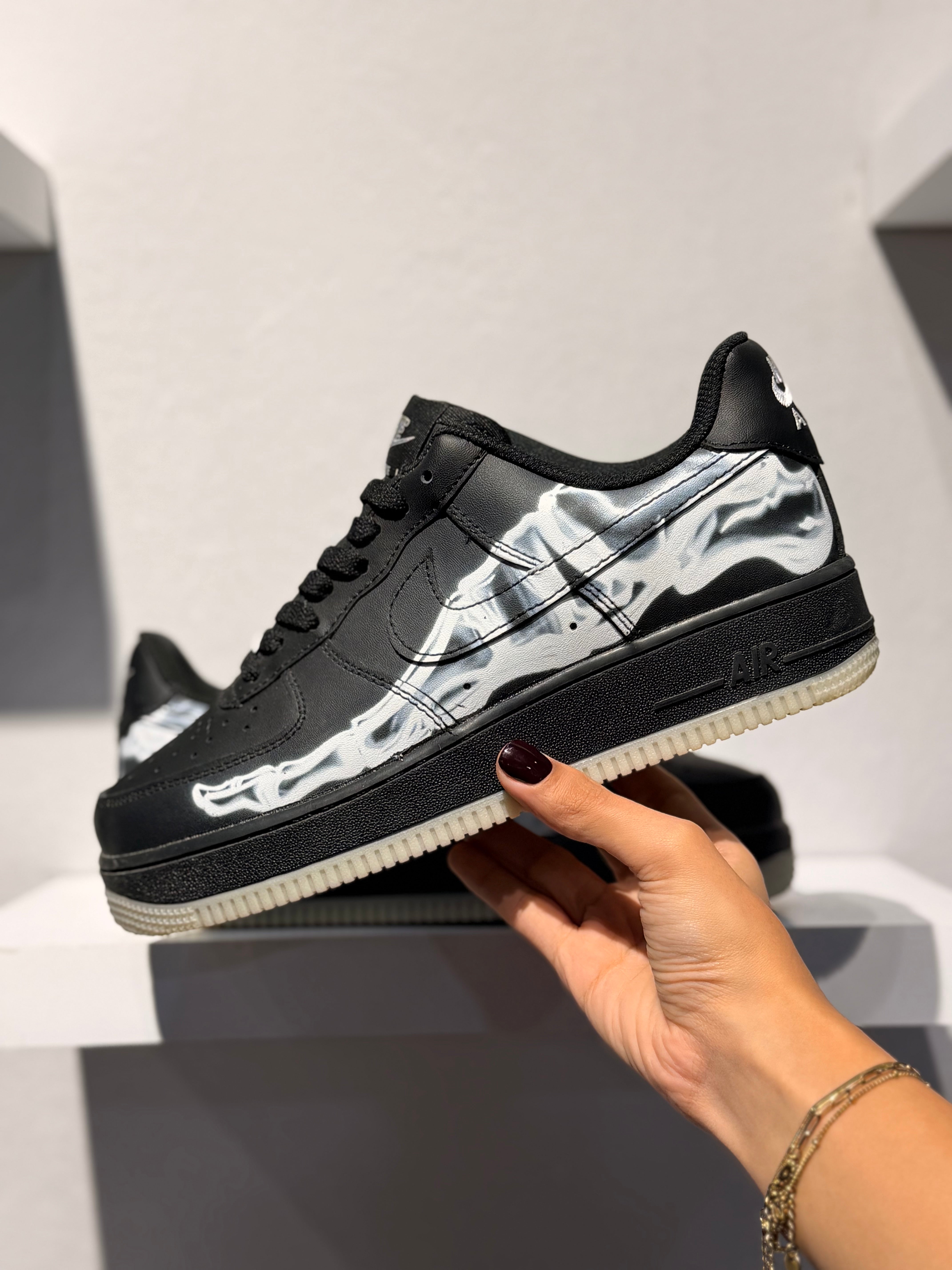 NIKE AIR FORCE SKELETON