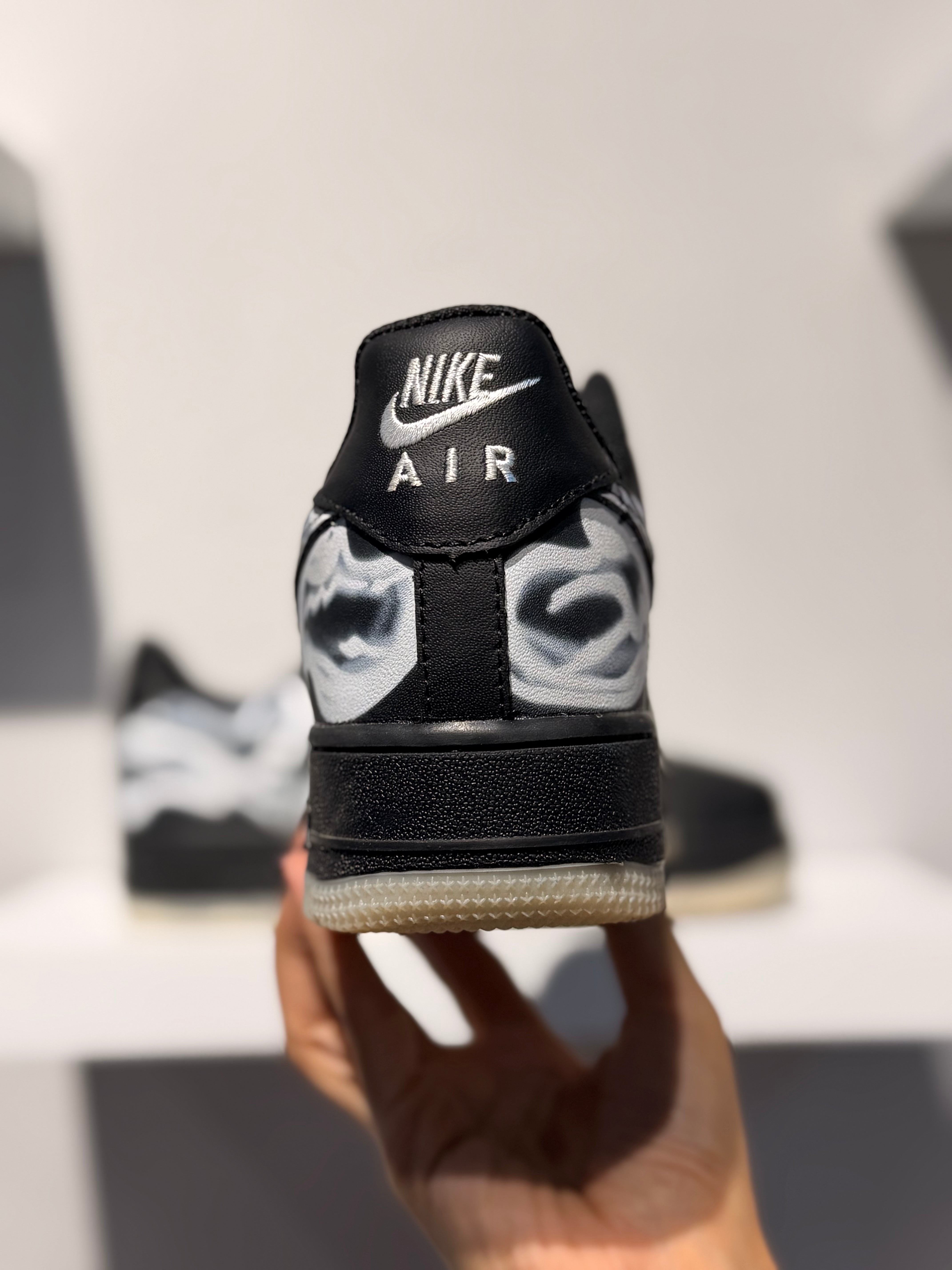 NIKE AIR FORCE SKELETON