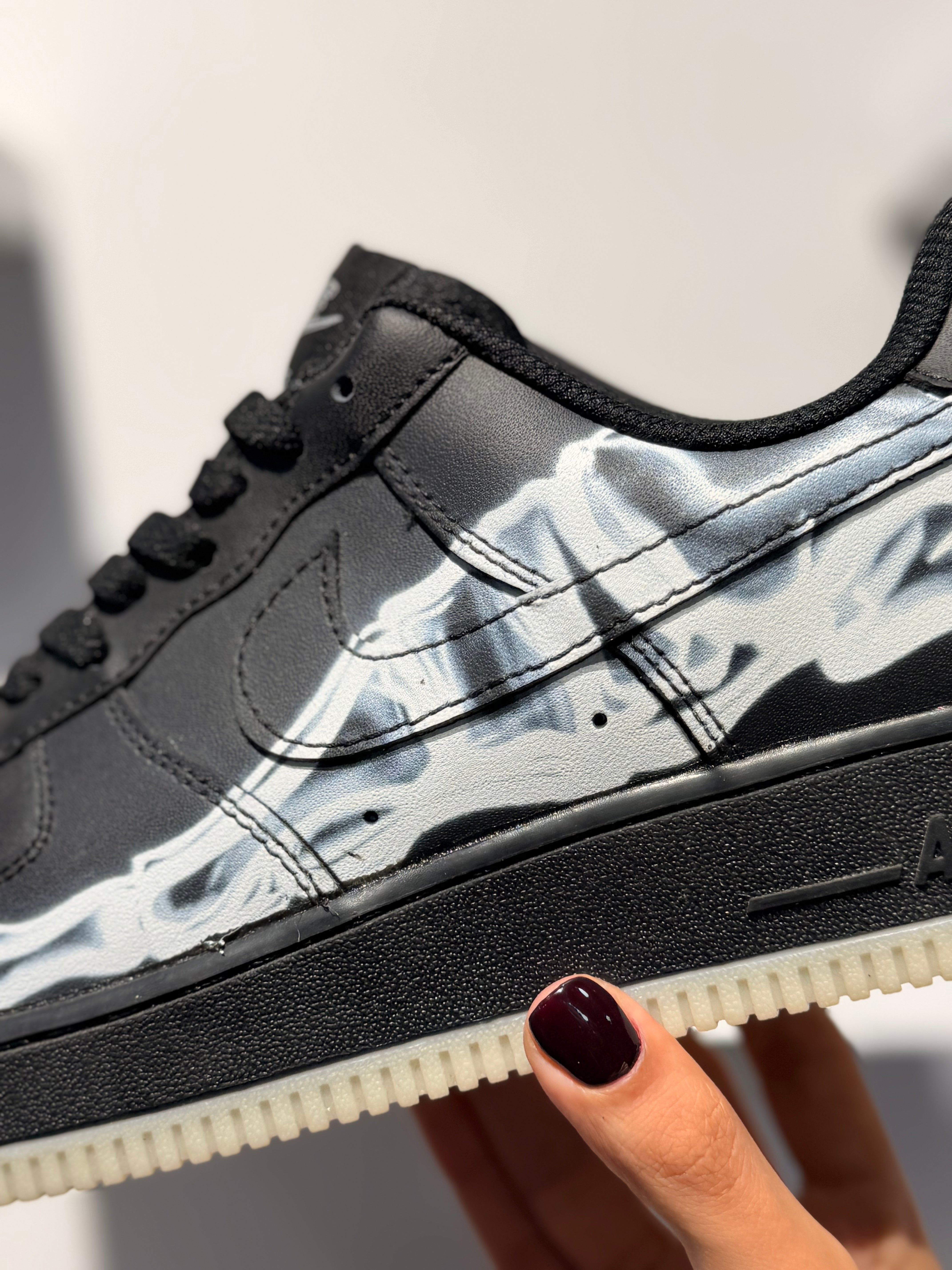 NIKE AIR FORCE SKELETON