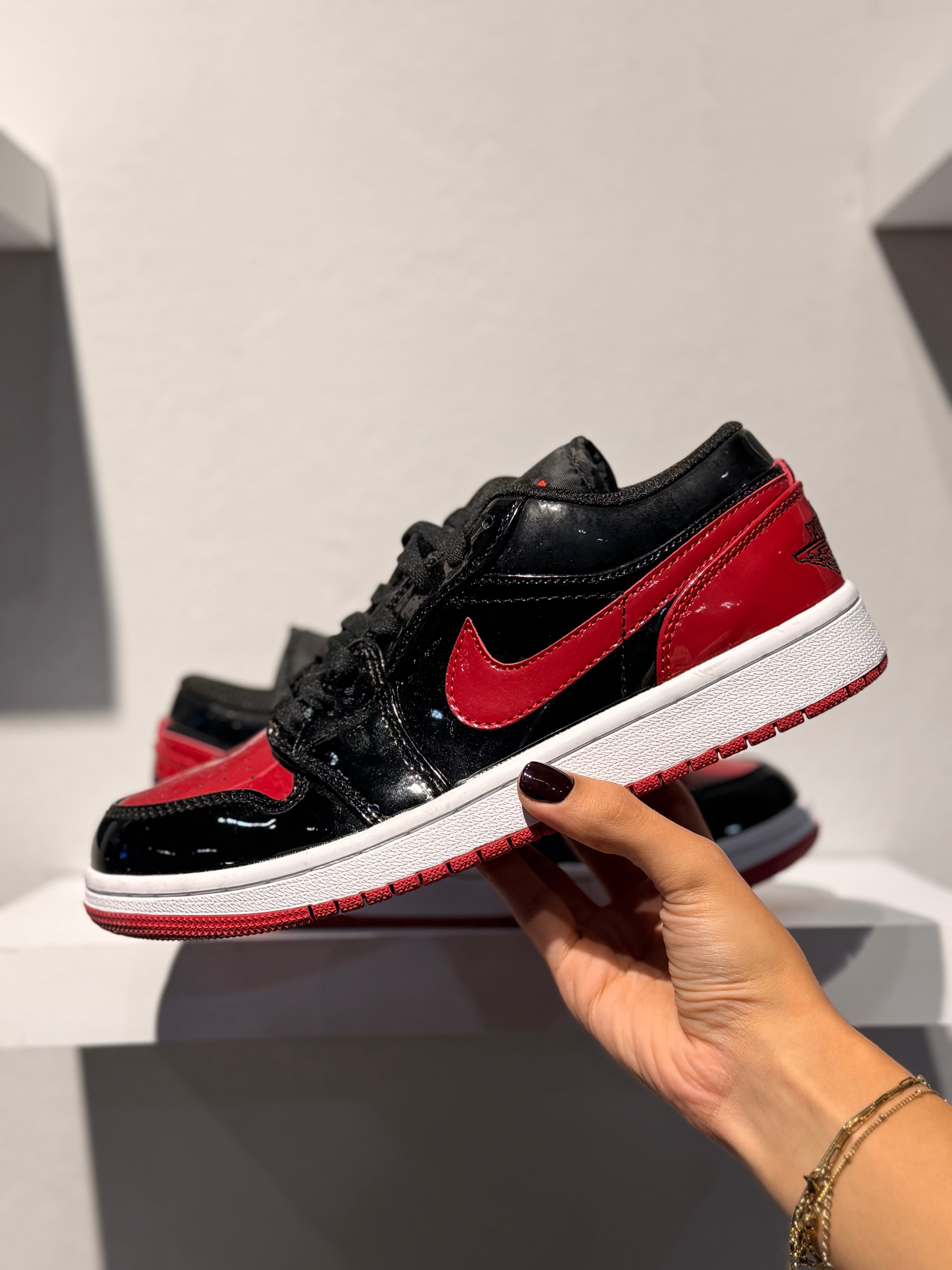 JORDAN 1 LOW PATENT BRED