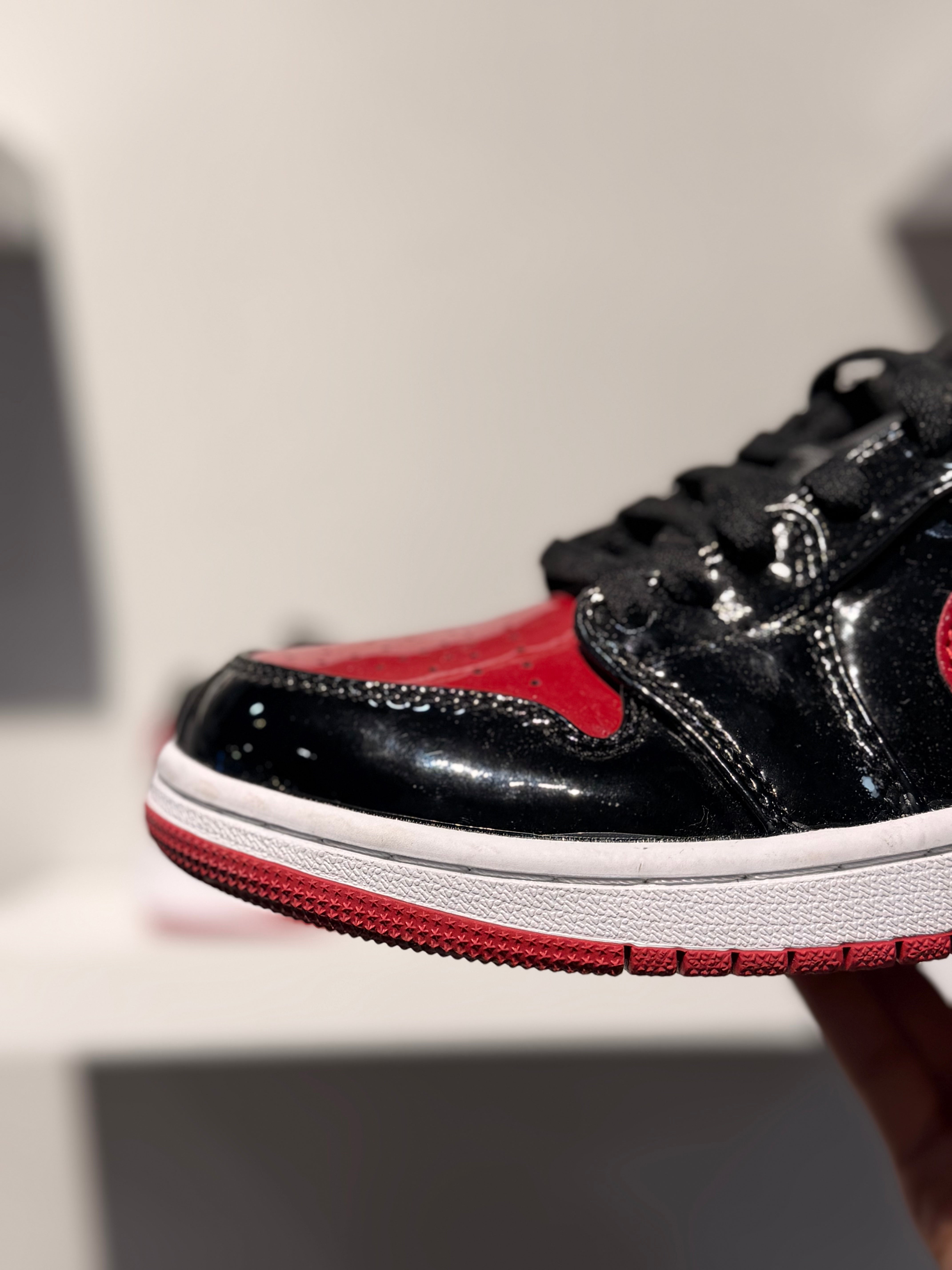 JORDAN 1 LOW PATENT BRED