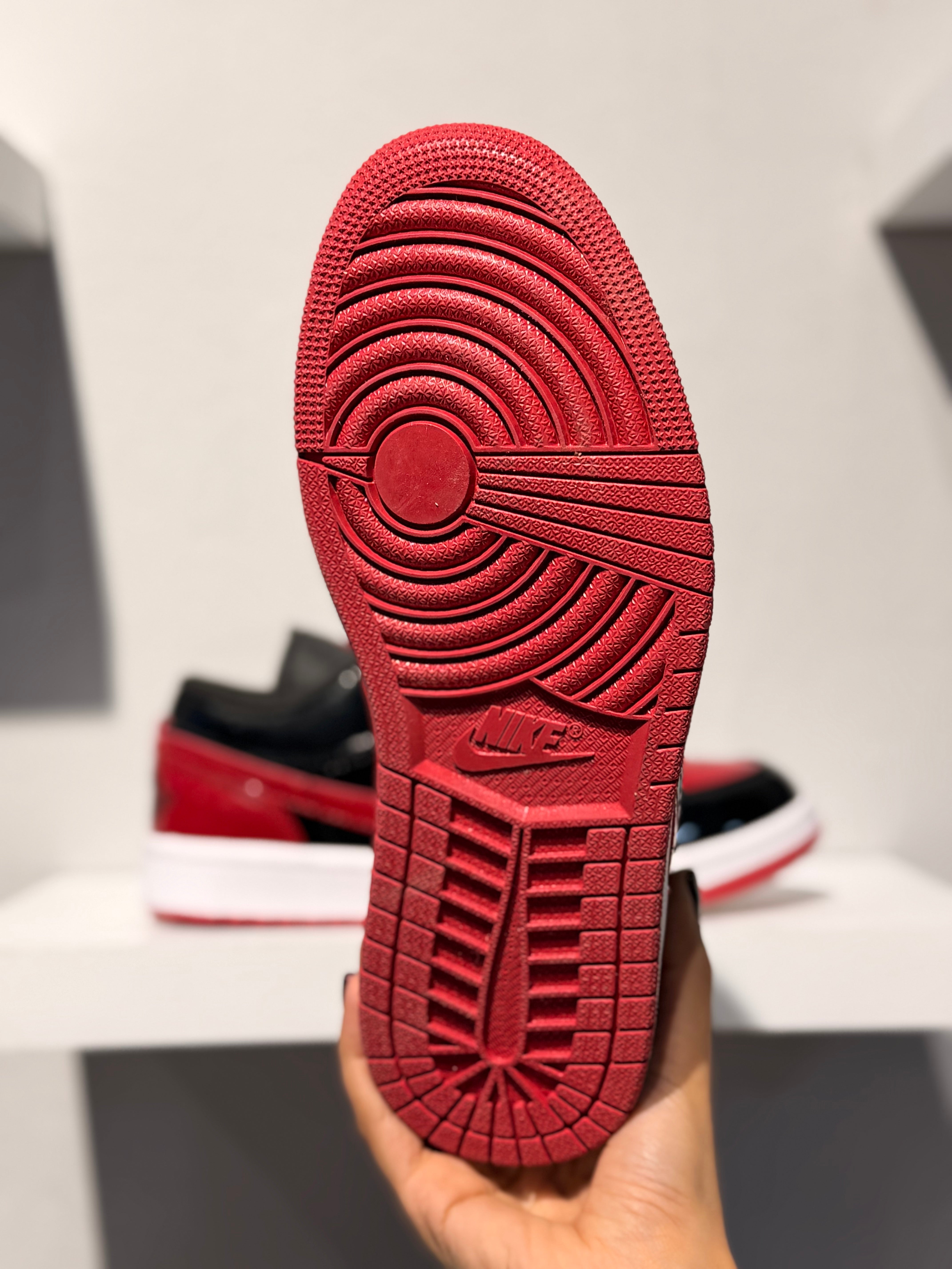 JORDAN 1 LOW PATENT BRED