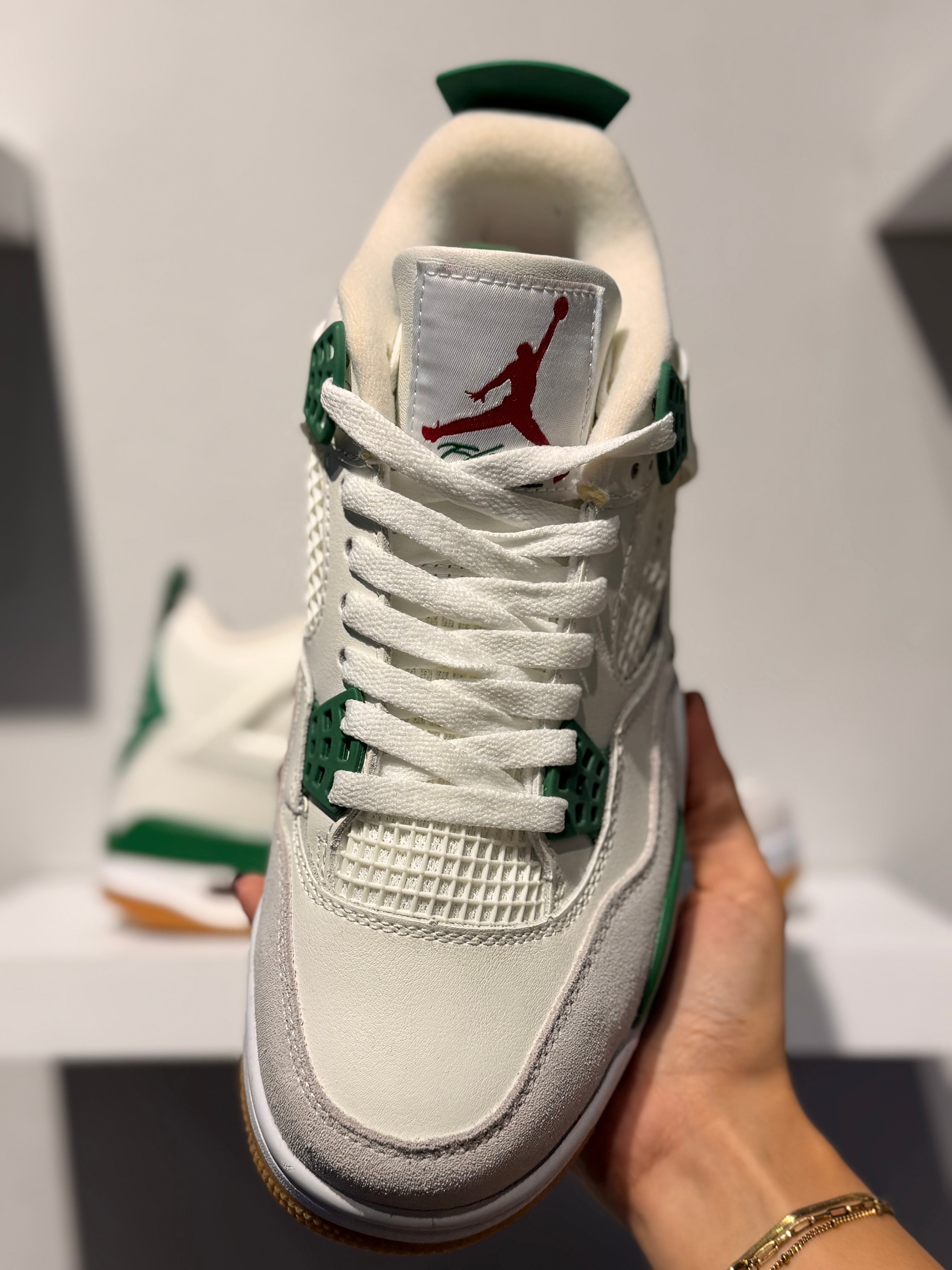 NIKE AIR JORDAN 4 RETRO SB PINE GREEN
