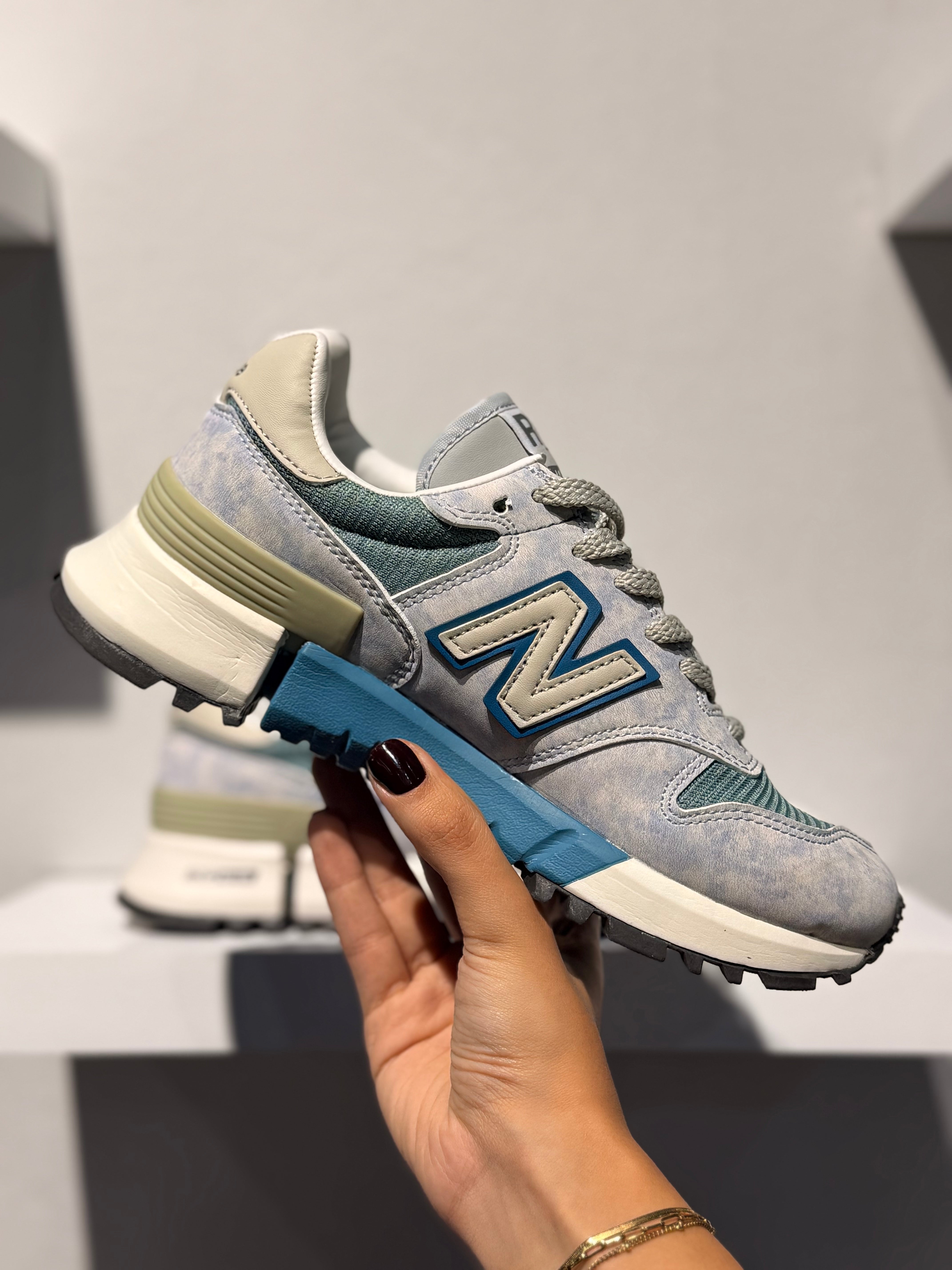 New Balance RC 1300