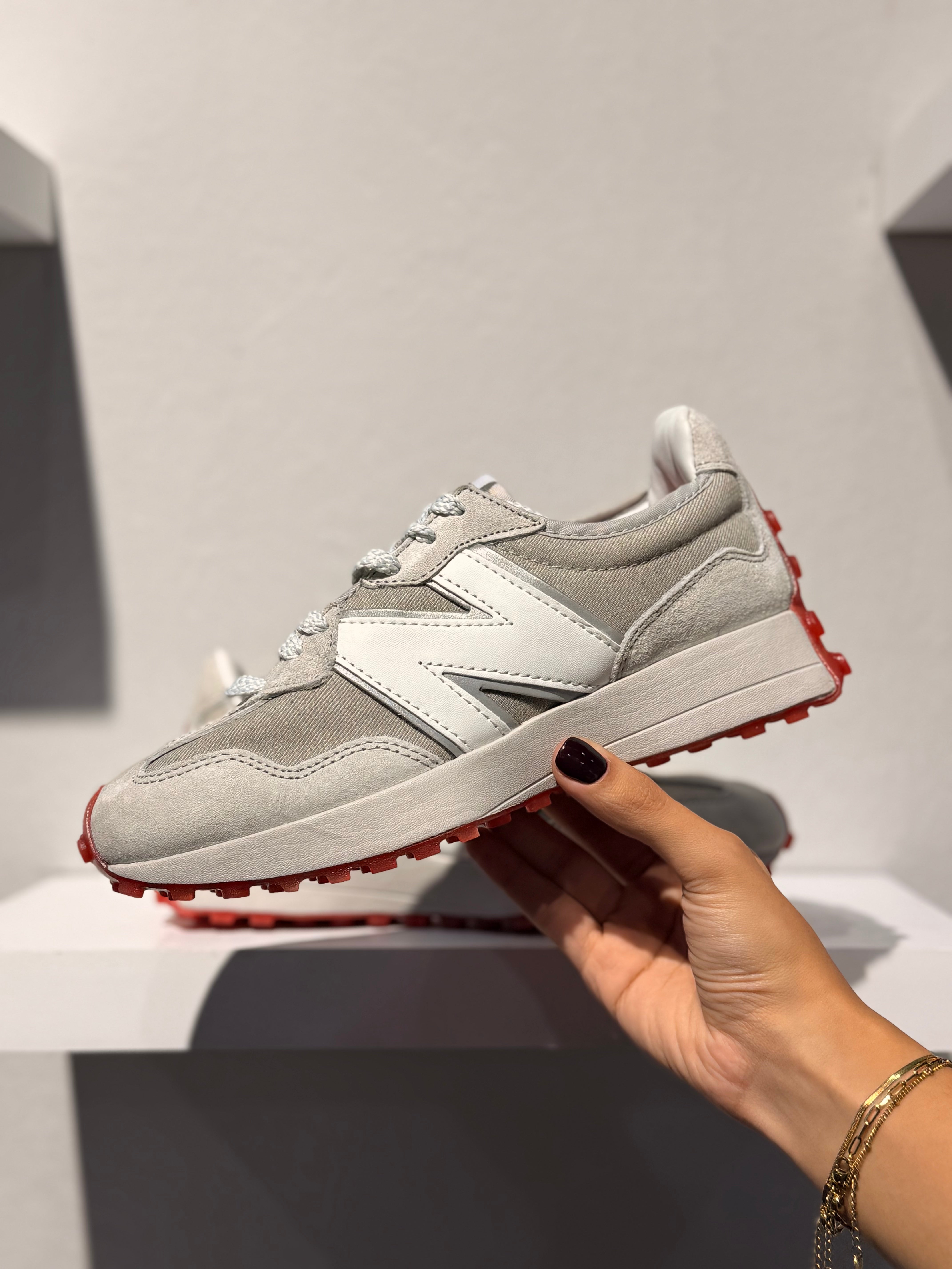 NEW BALANCE LEVI'S X 327 GREY RED