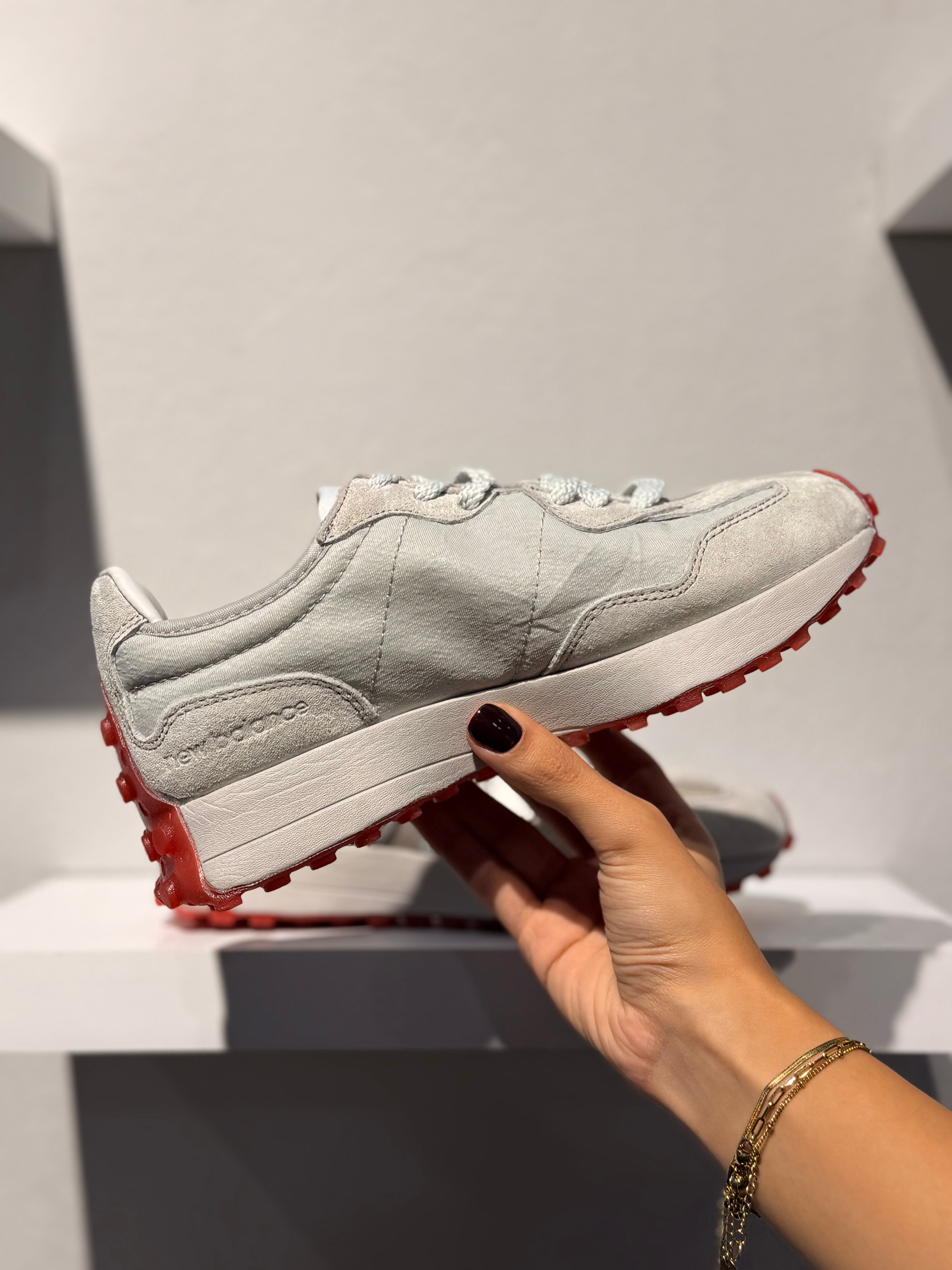 NEW BALANCE LEVI'S X 327 GREY RED