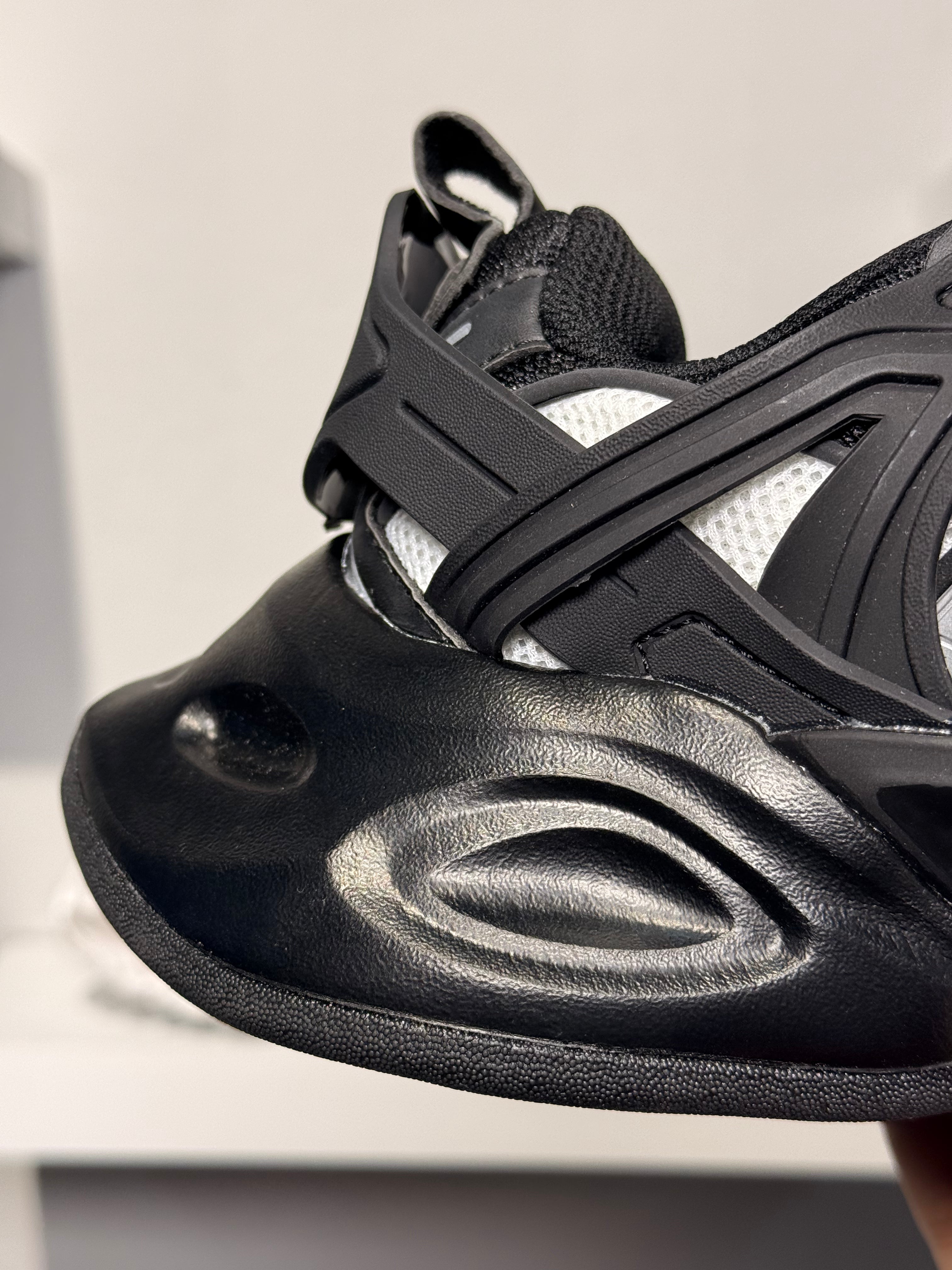 ADIDAS XLG RUNNER DELUXE
