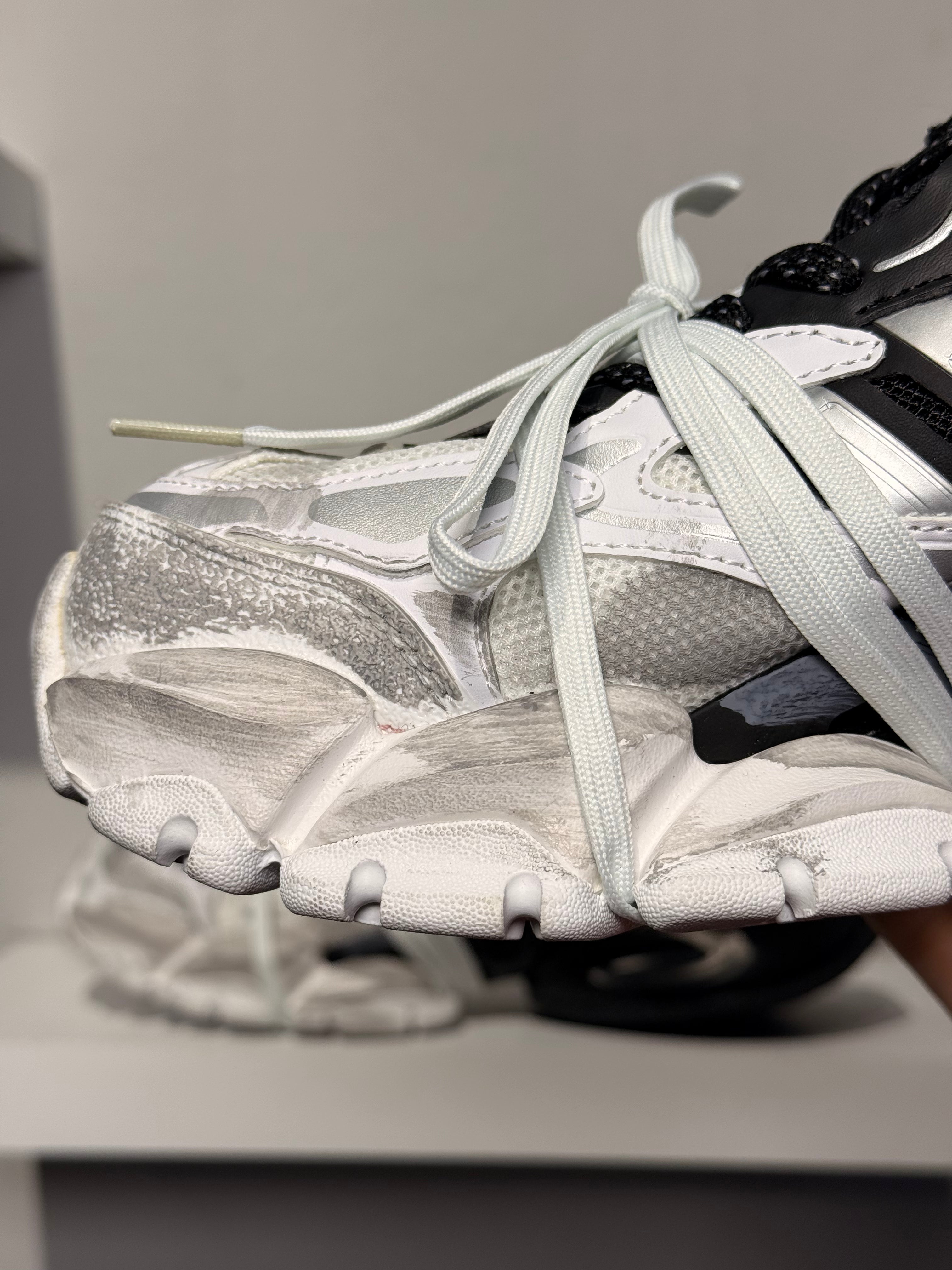 ADIDAS XLG RUNNER DELUXE