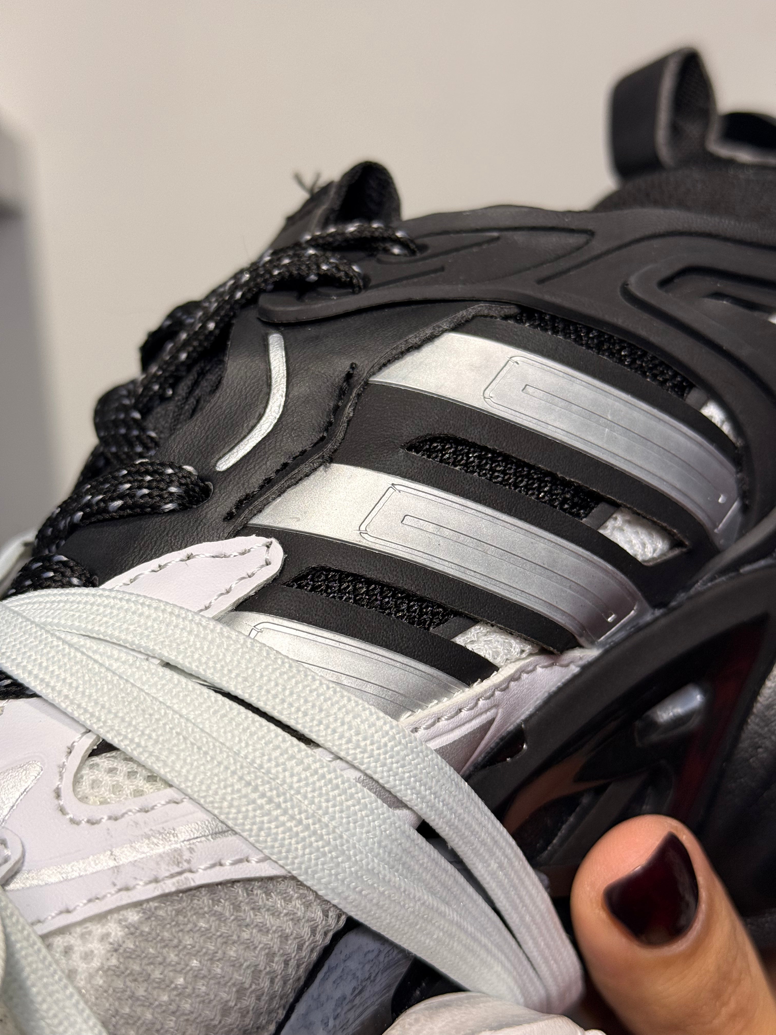 ADIDAS XLG RUNNER DELUXE