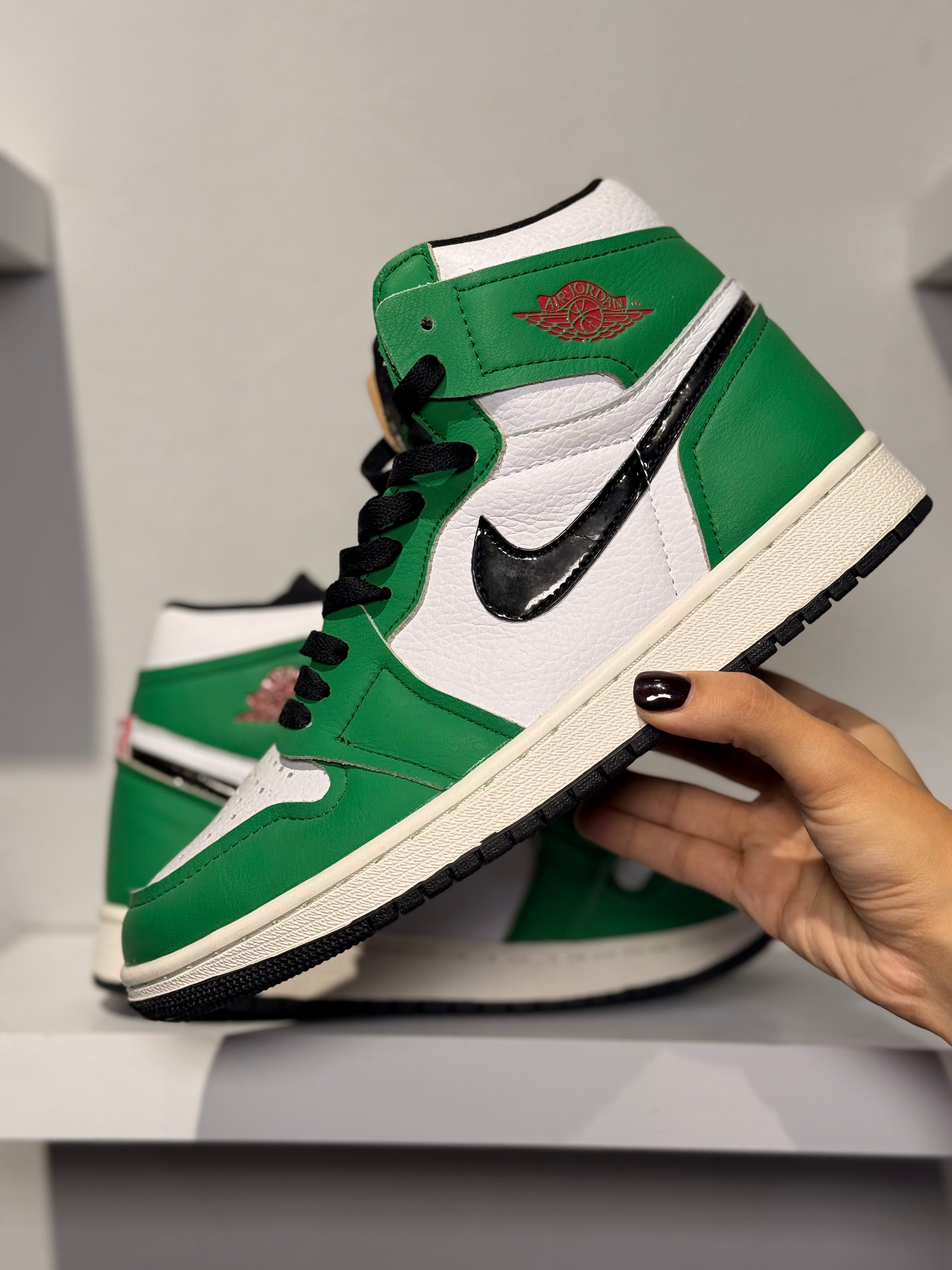 AIR JORDAN 1 WMNS RETRO HIGH LUCKY GREEN