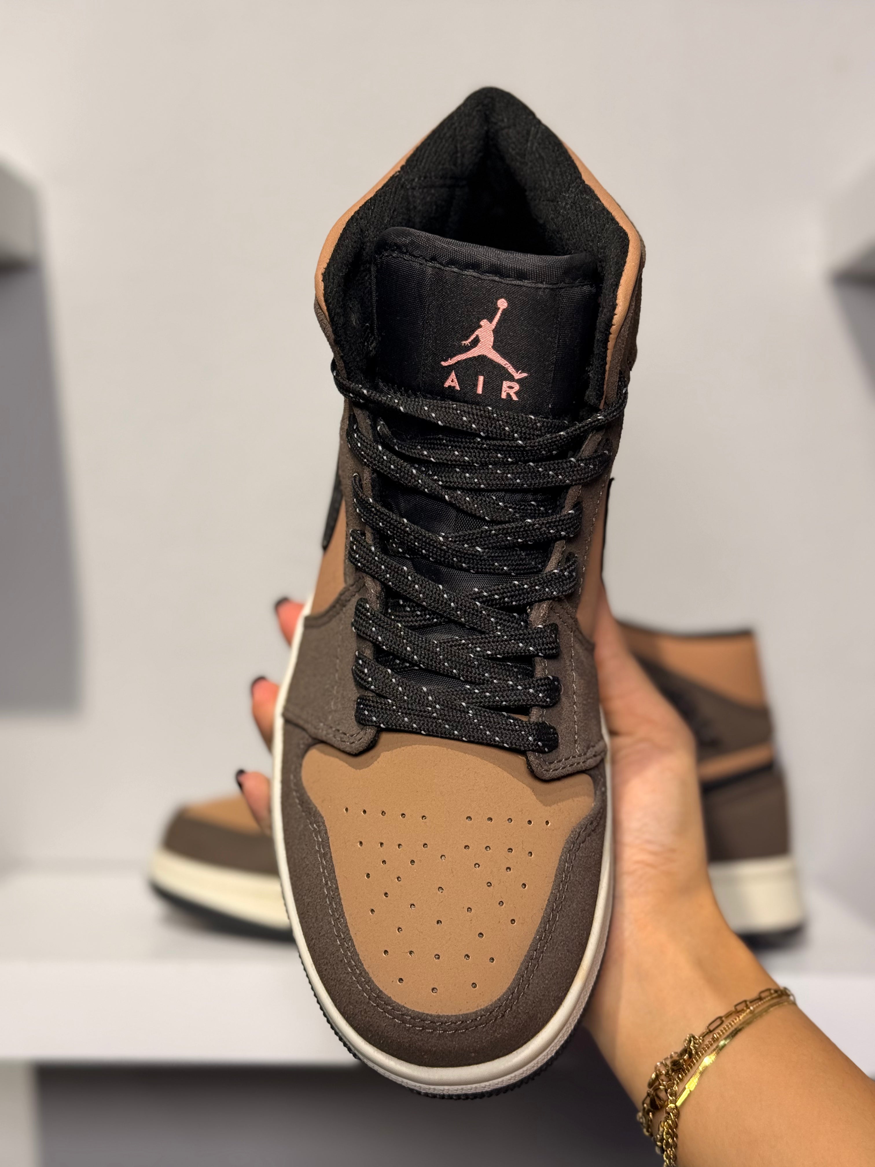 NIKE AIR JORDAN 1 MID SE DARK CHOCOLATE