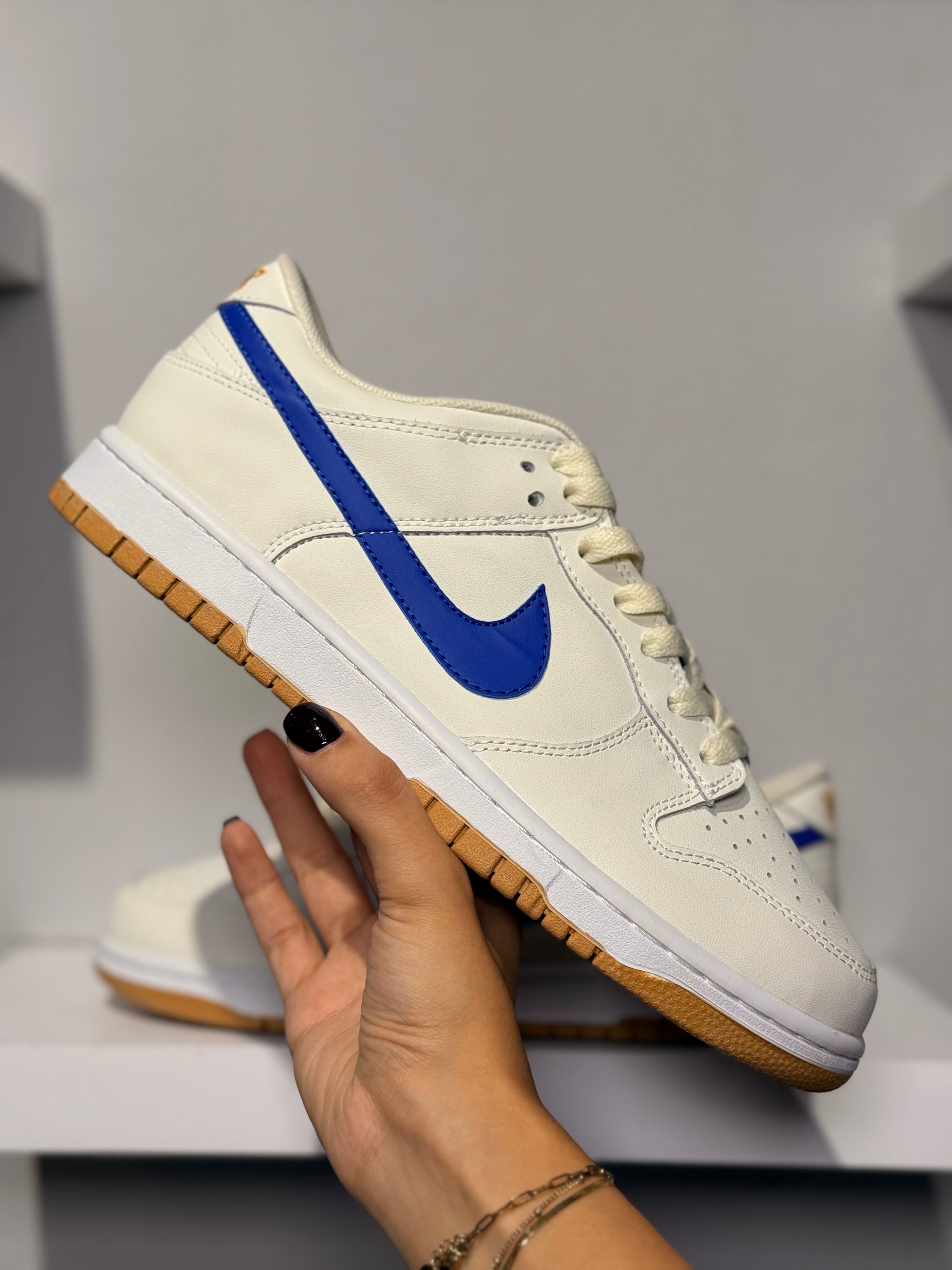 NIKE DUNK LOW SE SAIL DARK MARINA BLUE