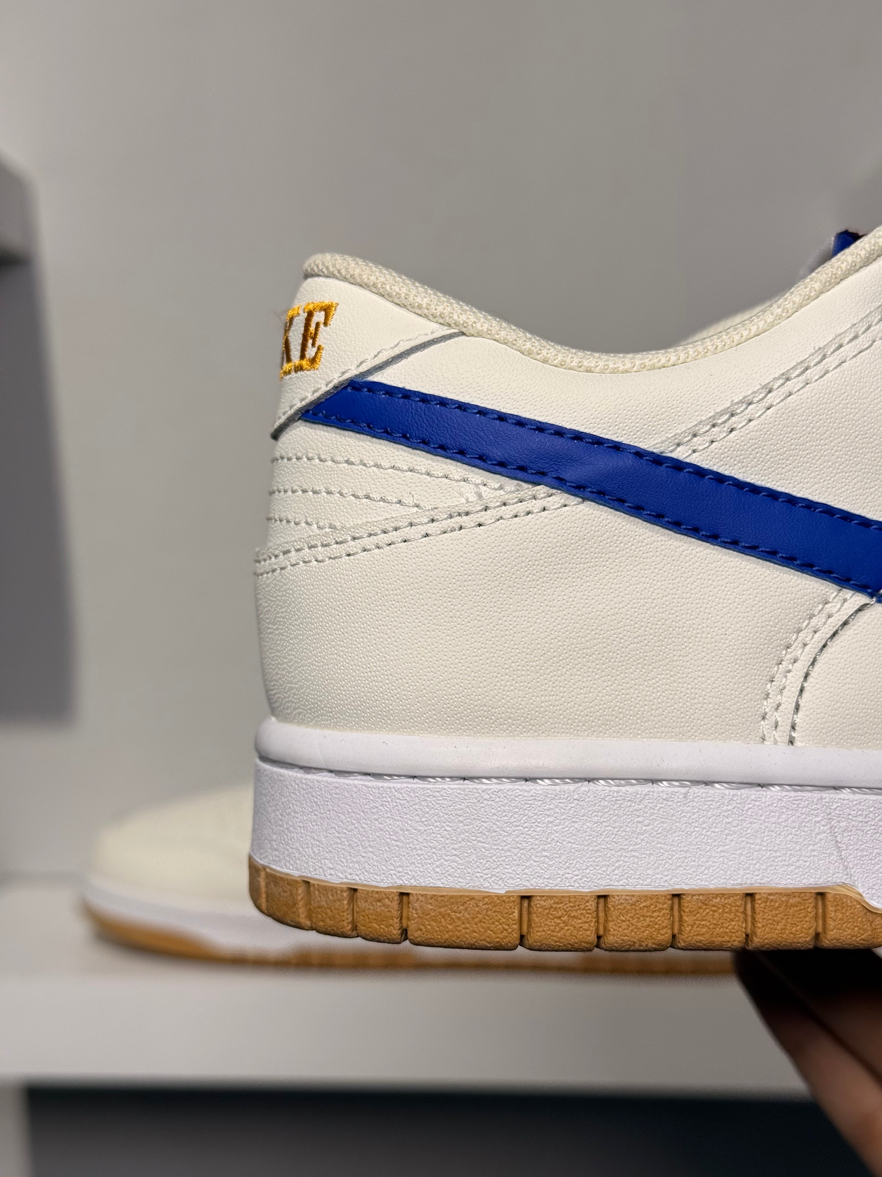 NIKE DUNK LOW SE SAIL DARK MARINA BLUE