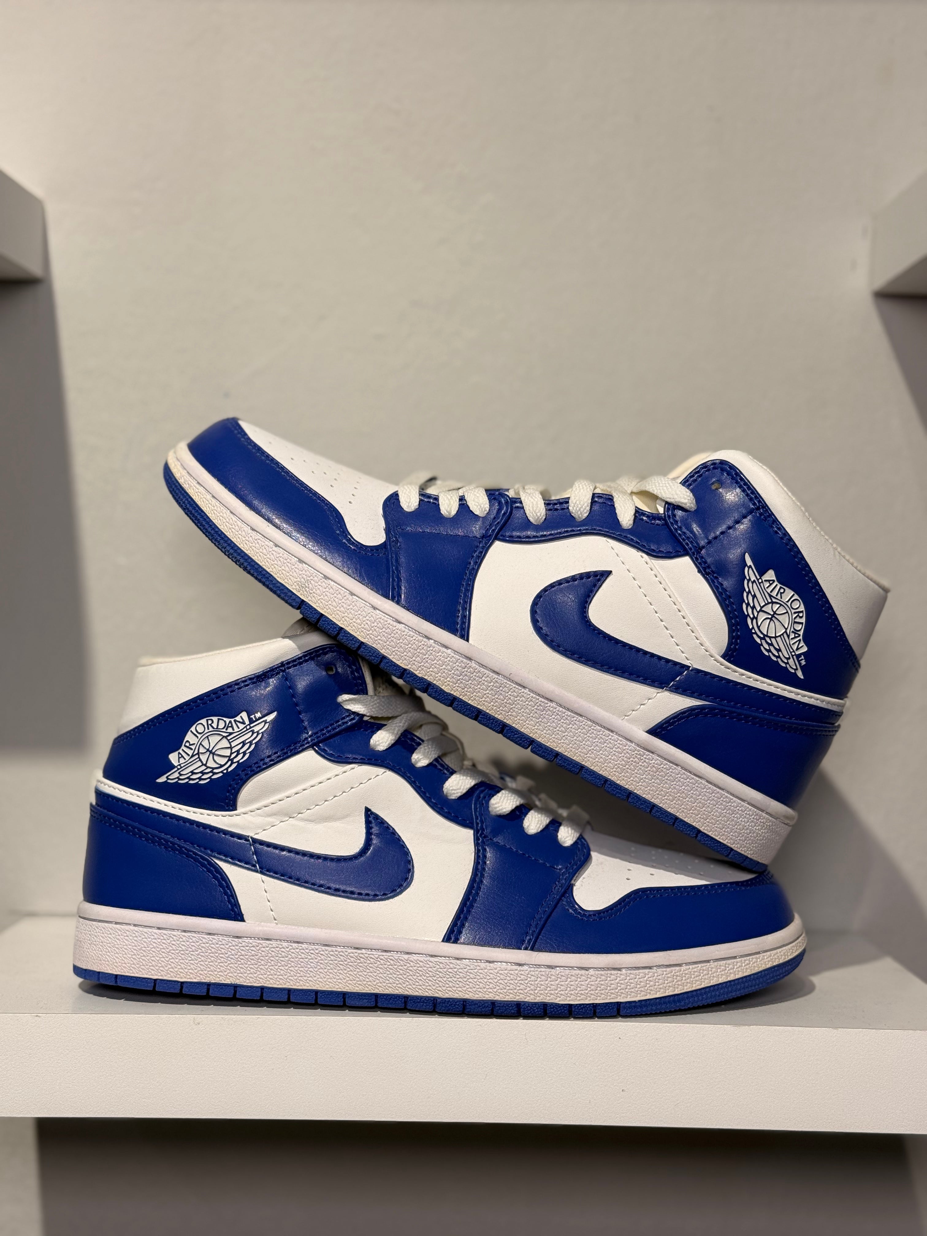 AIR JORDAN 1 MID KENTUCKY