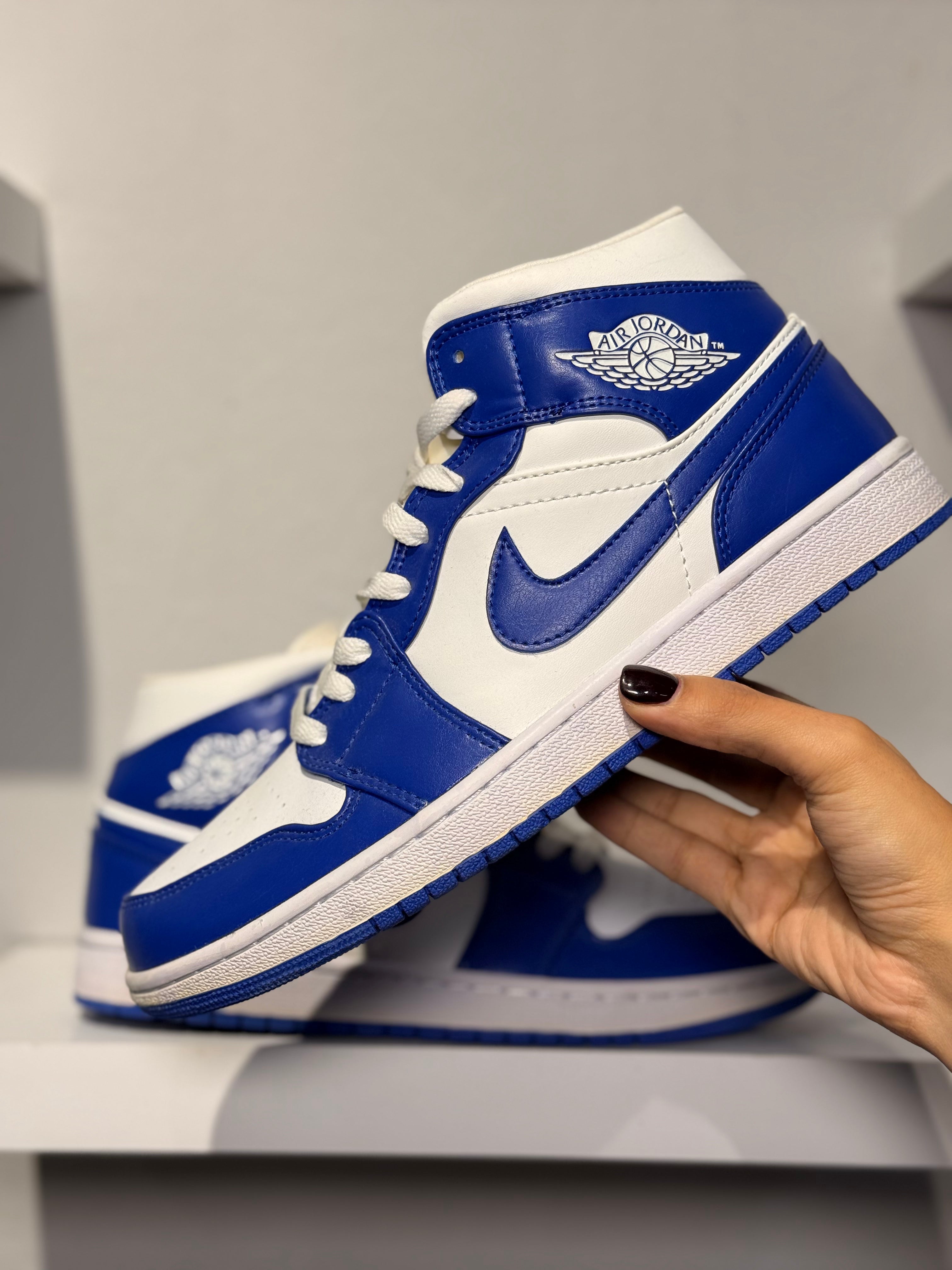AIR JORDAN 1 MID KENTUCKY
