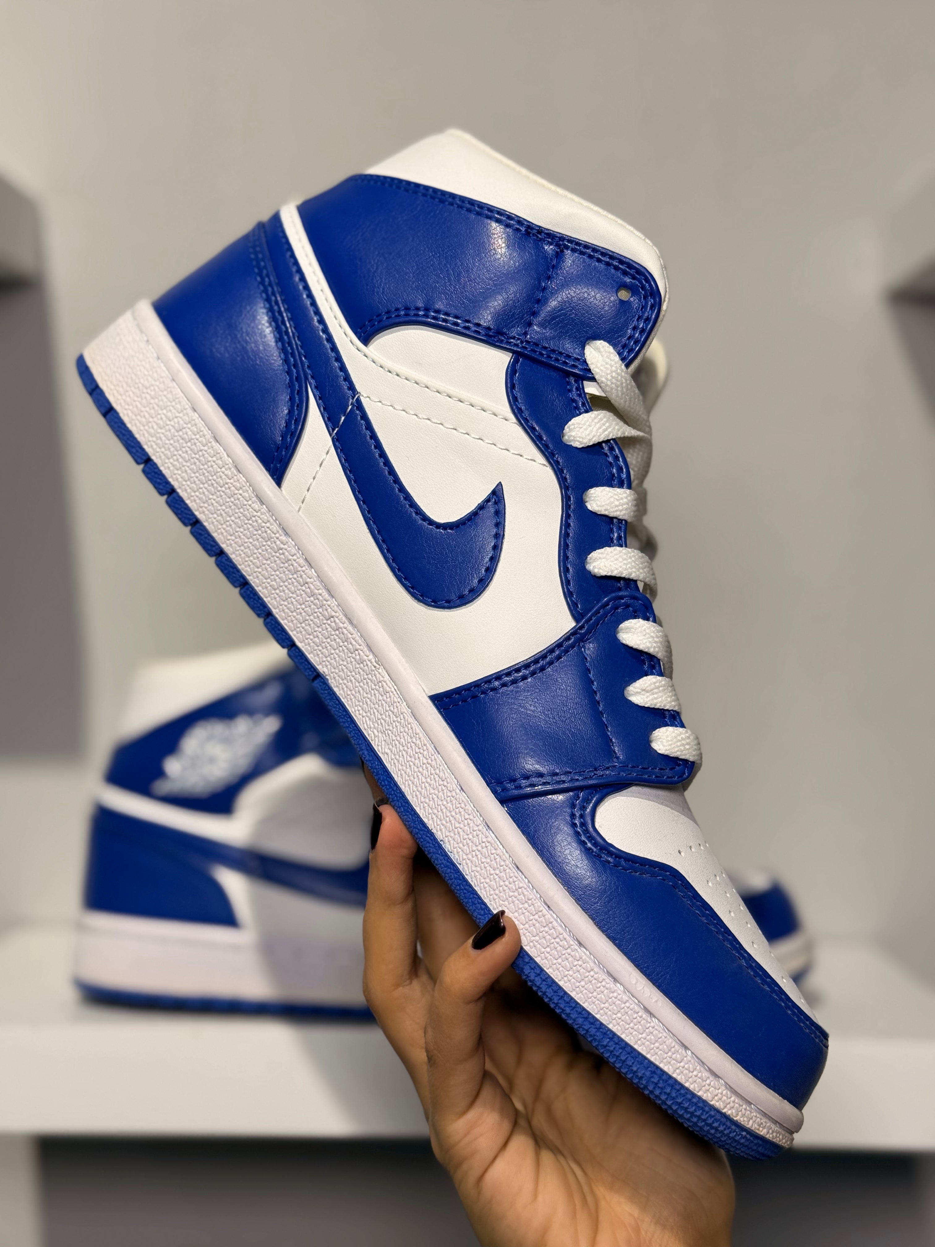 AIR JORDAN 1 MID KENTUCKY