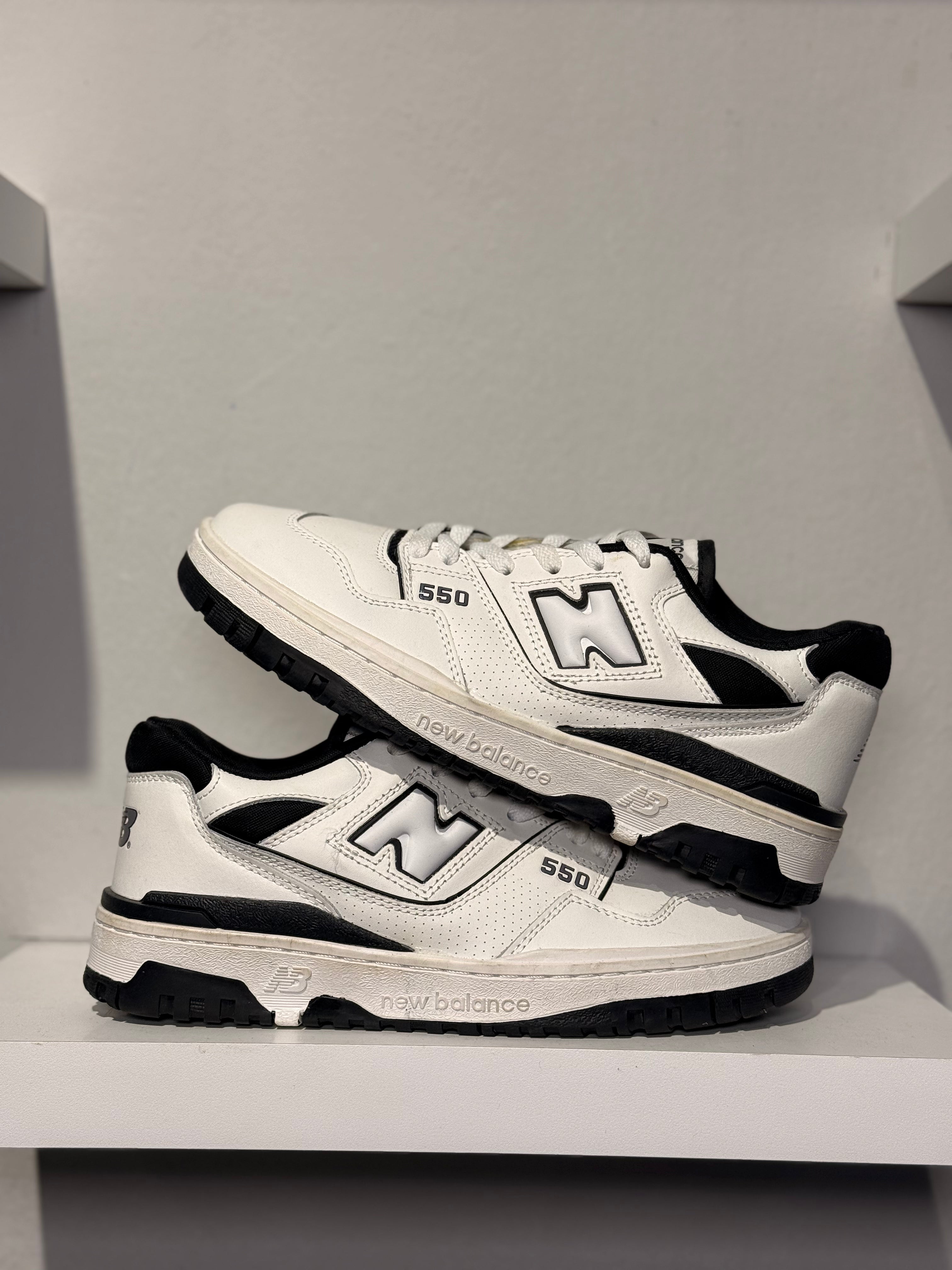New Balance 550 BLACK/WHITE