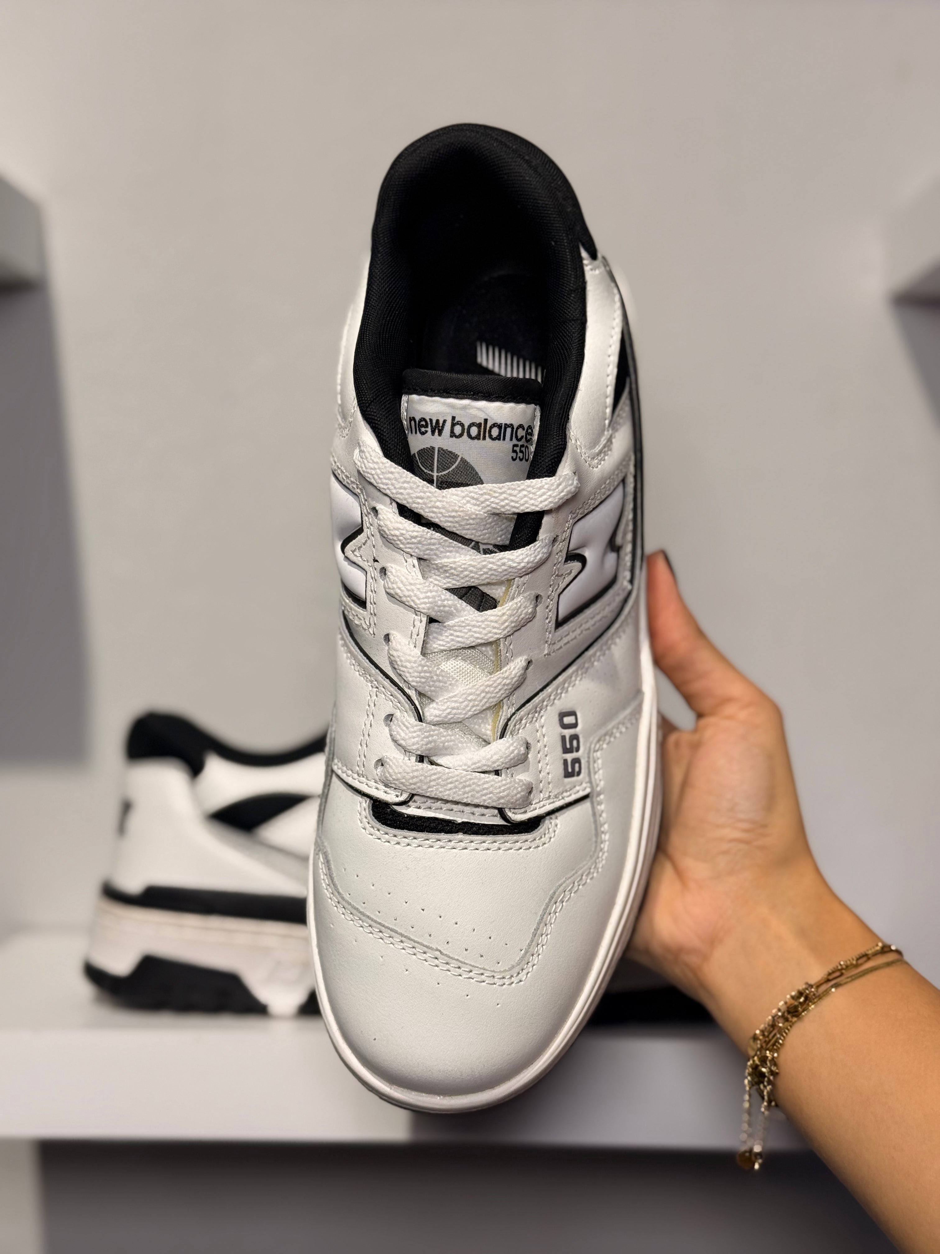 New Balance 550 BLACK/WHITE