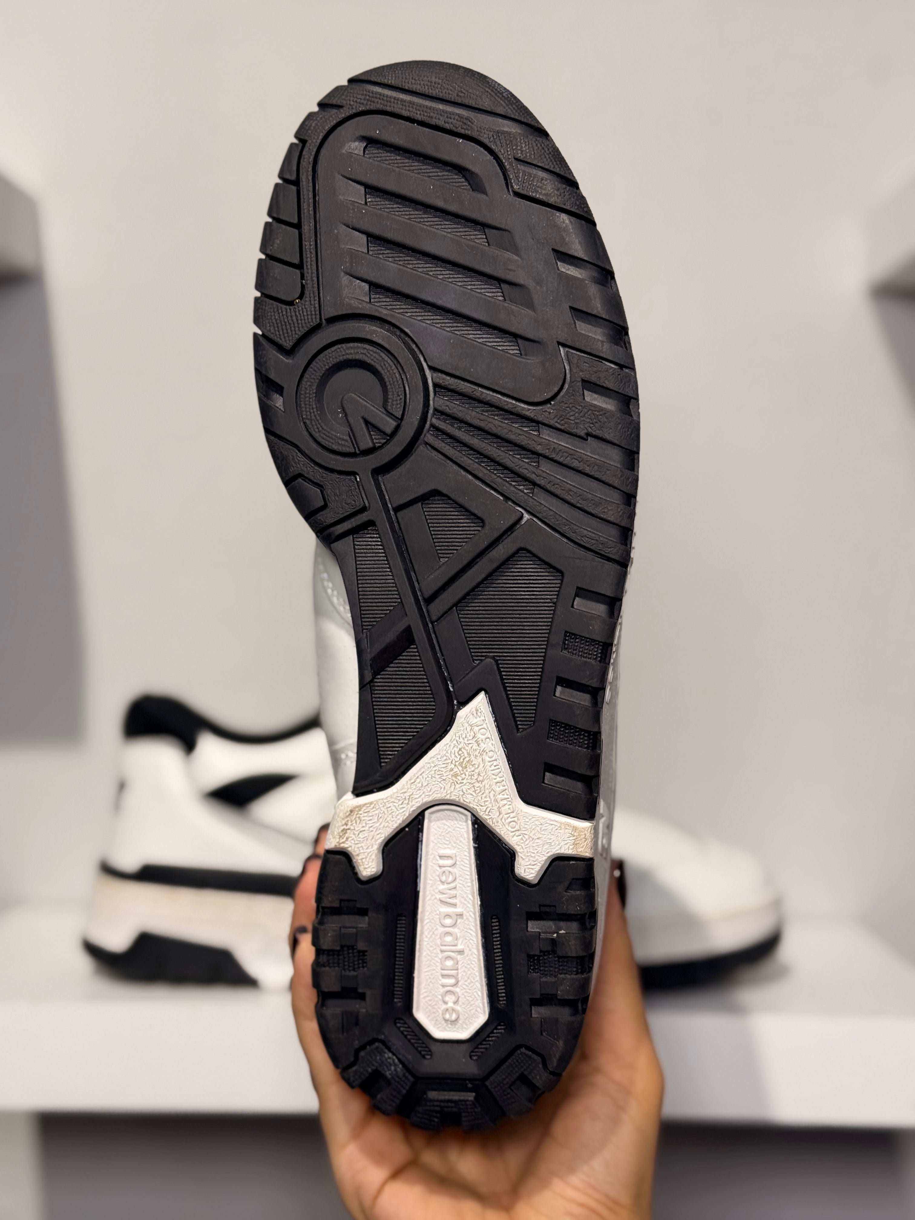 New Balance 550 BLACK/WHITE