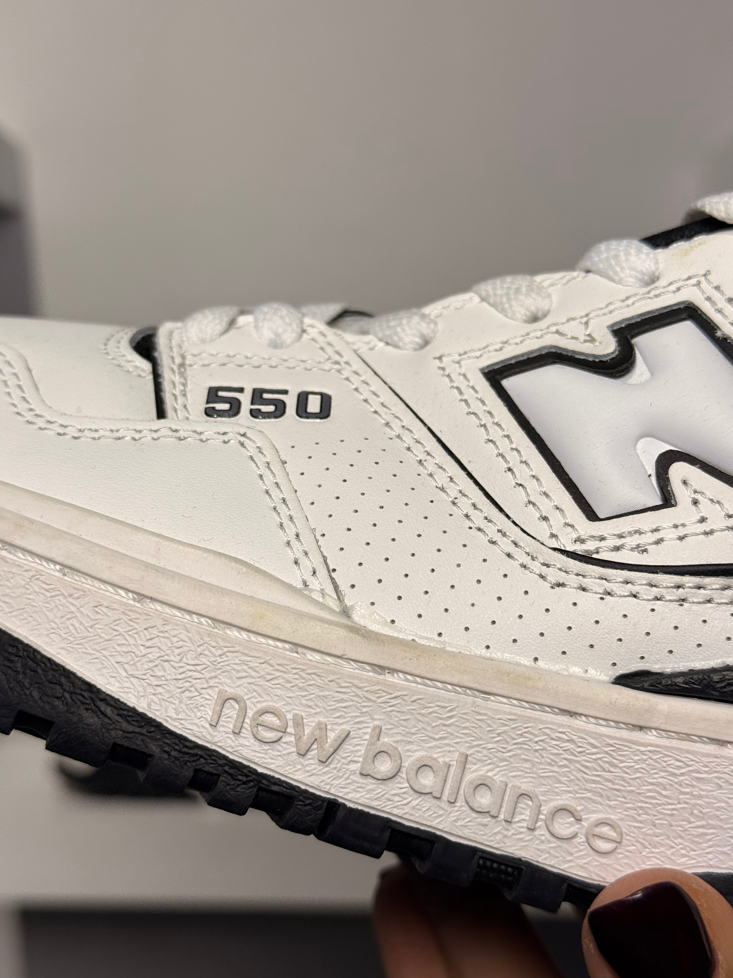 New Balance 550 BLACK/WHITE