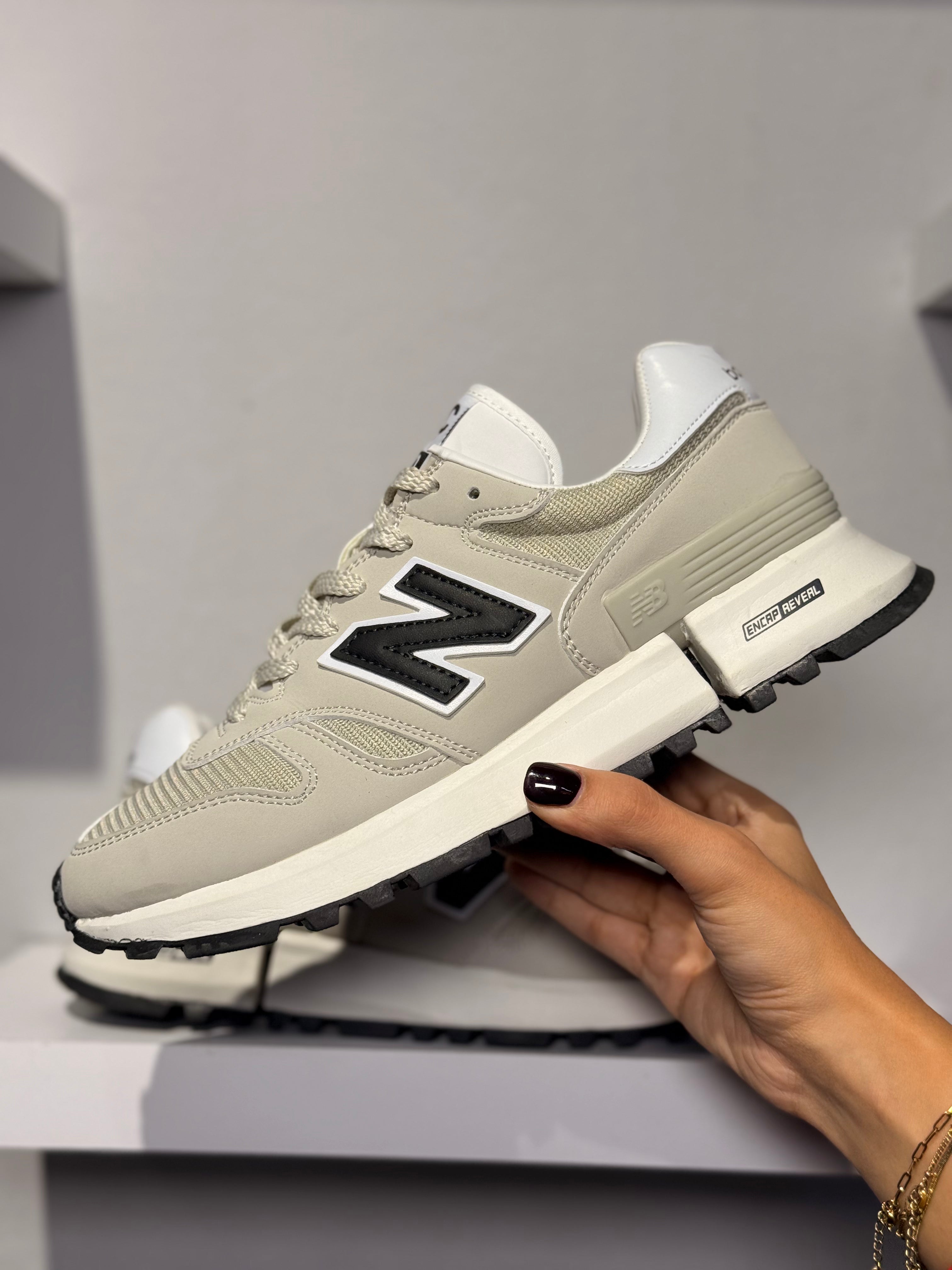 NEW BALANCE RC 1300