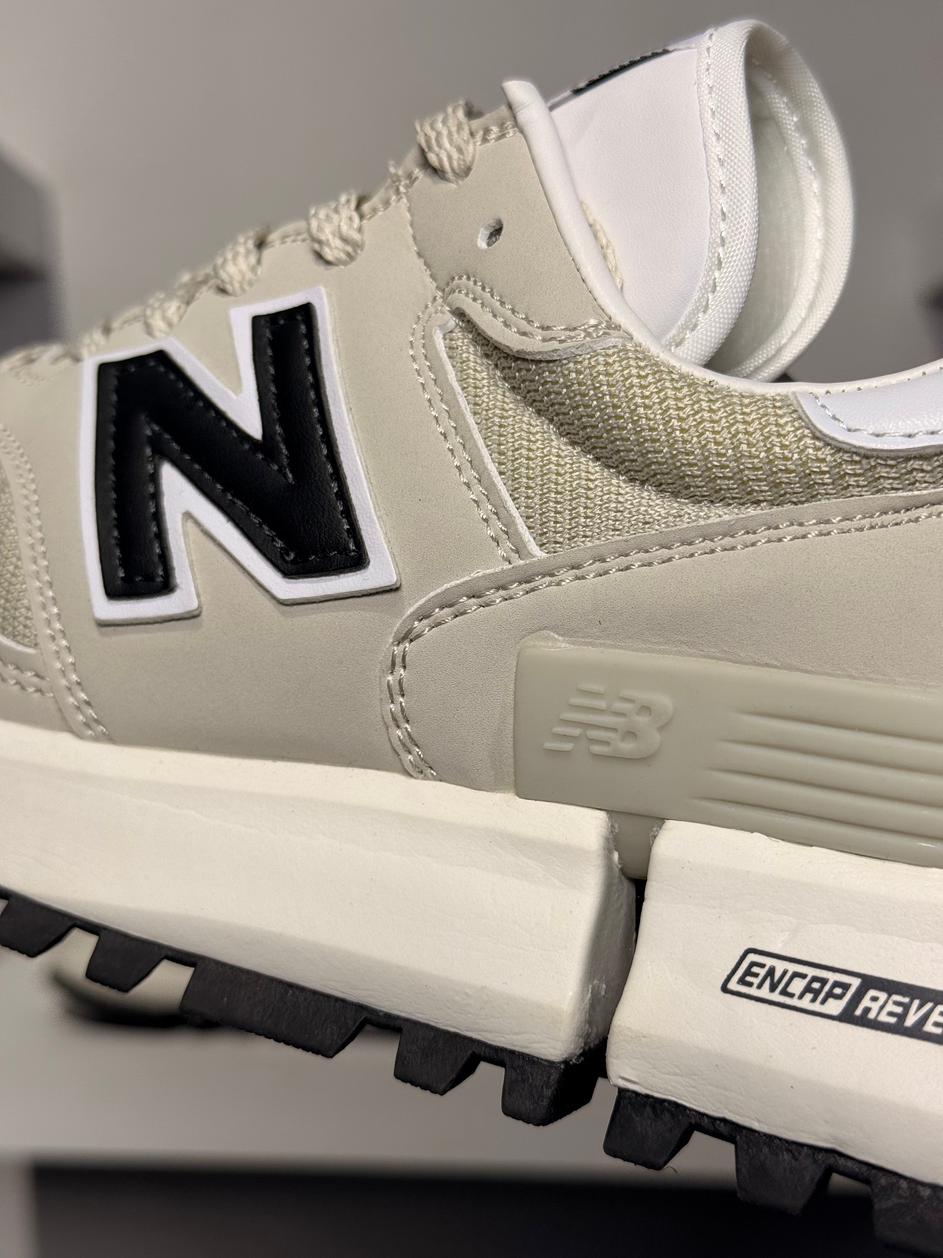 NEW BALANCE RC 1300
