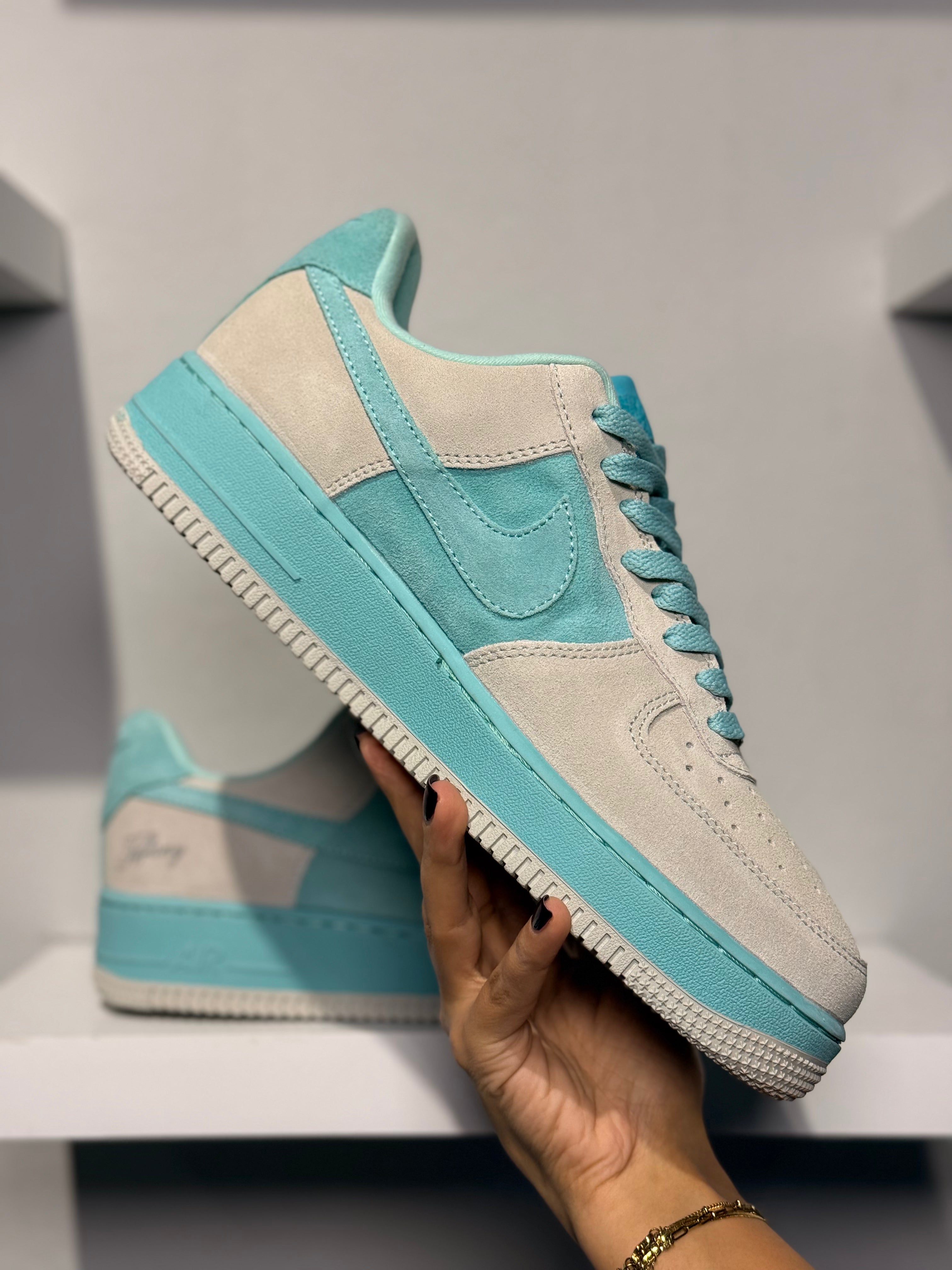 NIKE AIR FORCE 1 TIFFANY & CO