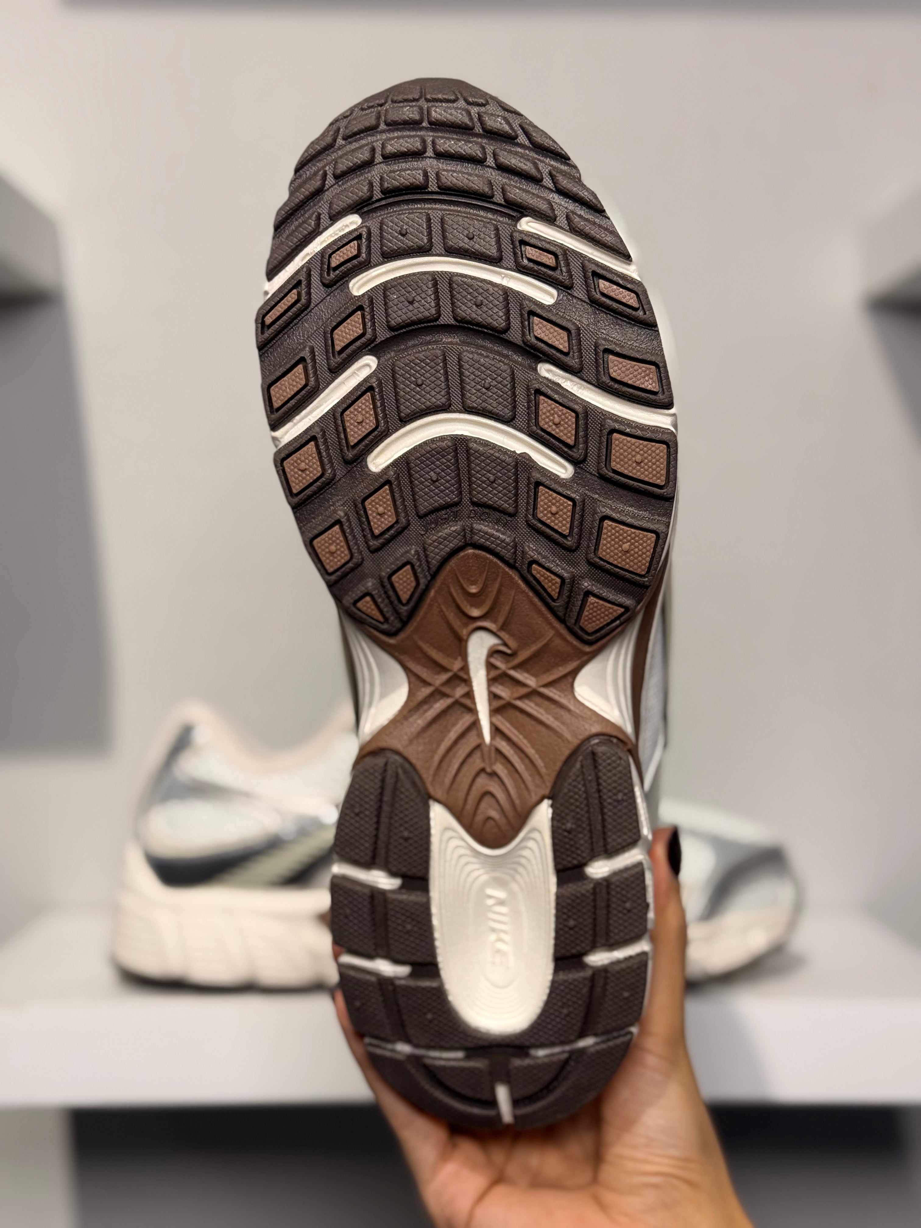 NIKE V5 RNR SAIL FAUNA BROWN