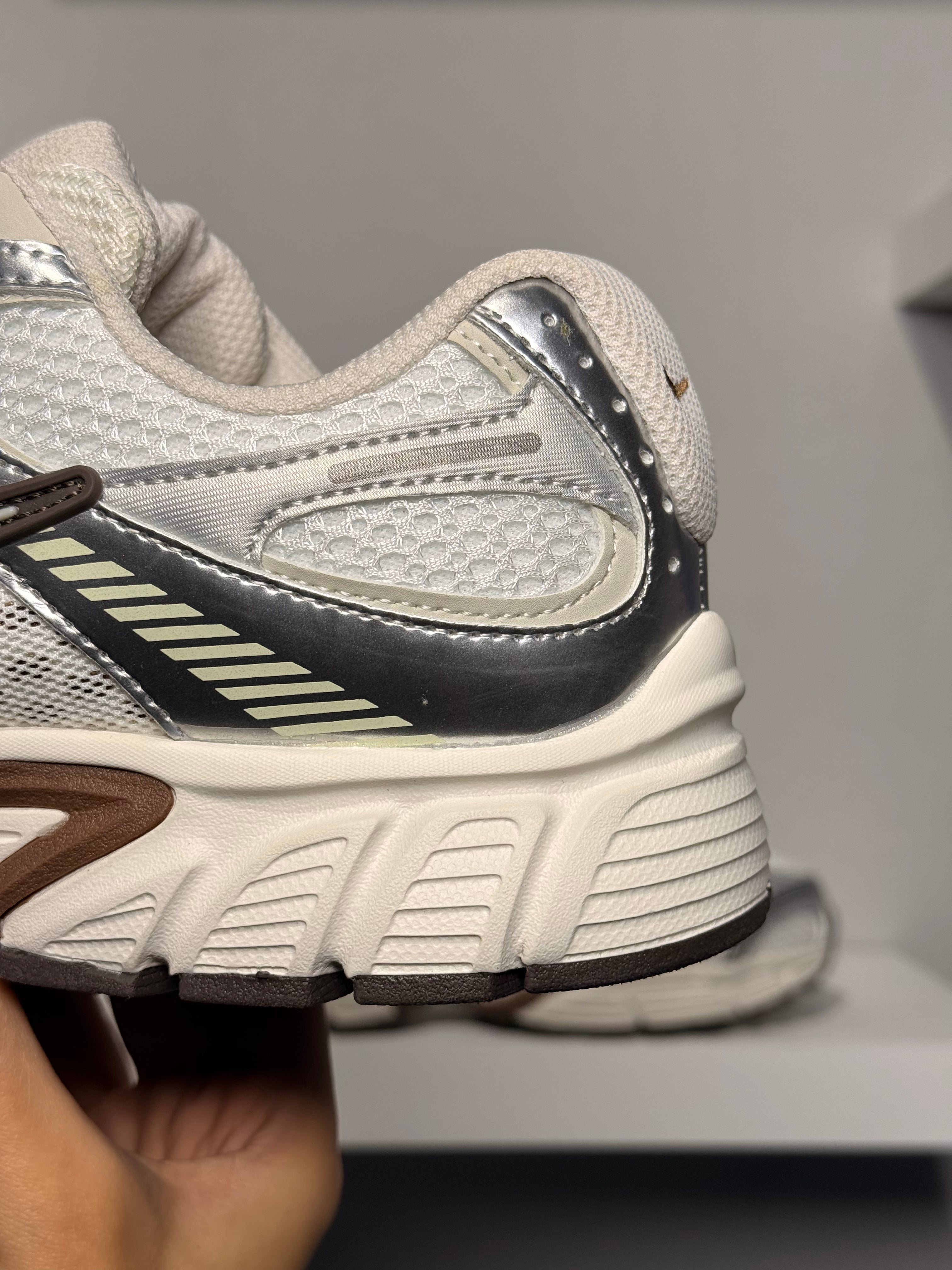 NIKE V5 RNR SAIL FAUNA BROWN