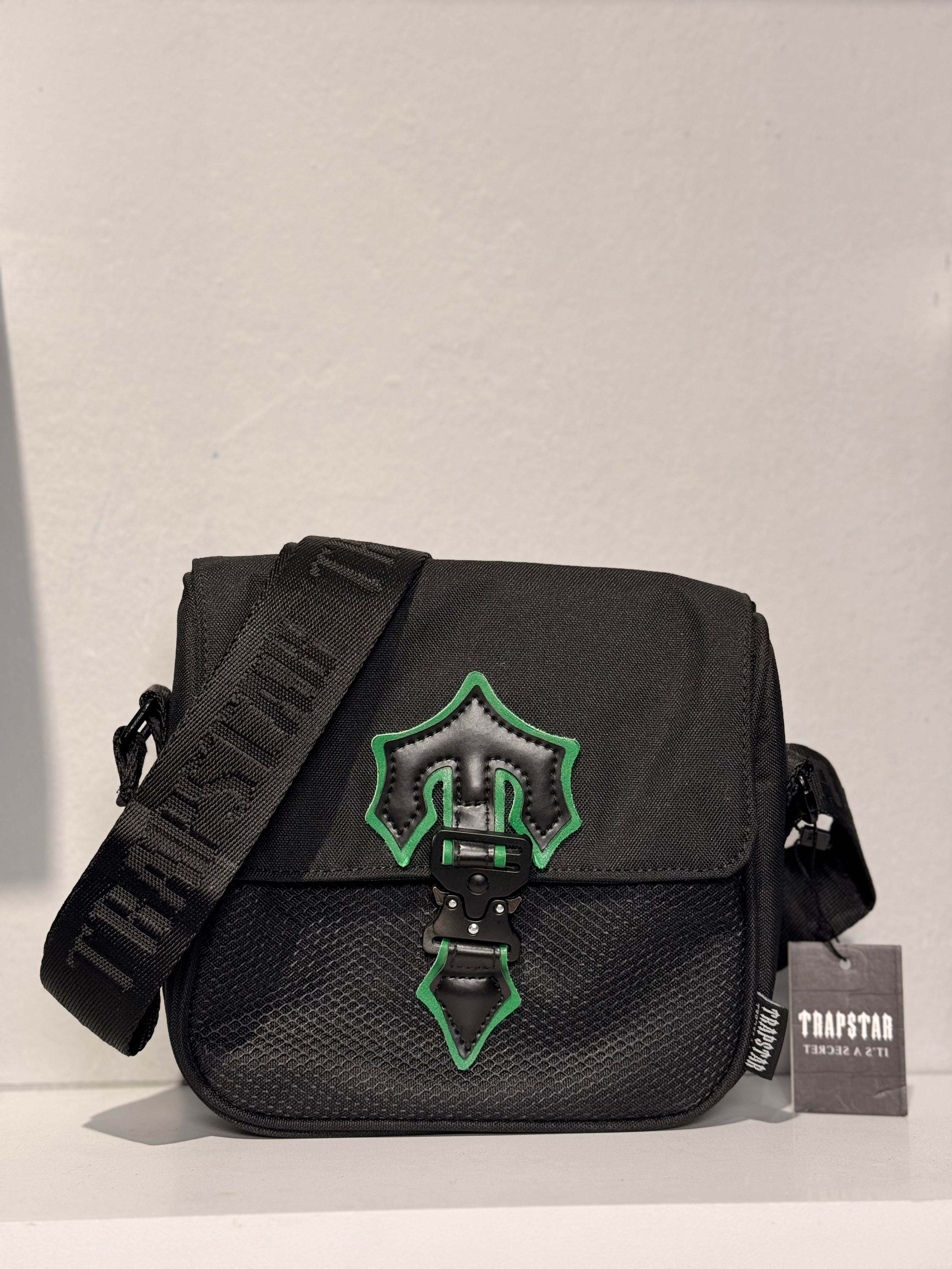 TRAPSTAR MESSENGER BAG 1.0 - BLACK/GREEN
