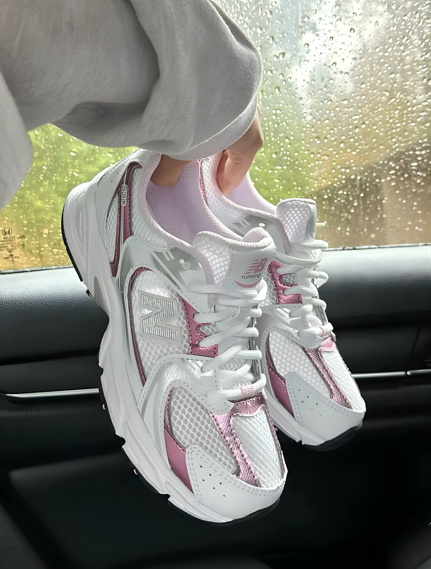 NEW BALANCE 530 WHITE PINK SUGAR