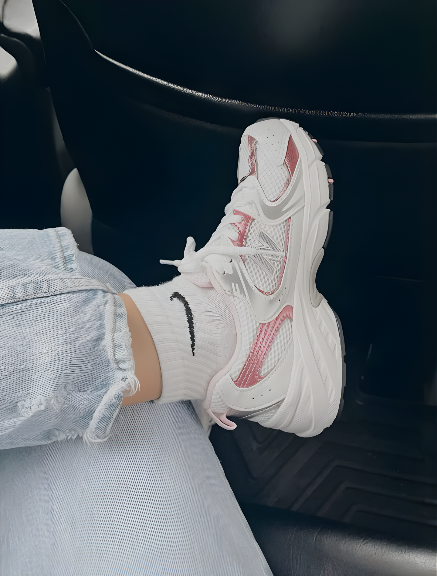 NEW BALANCE 530 WHITE PINK SUGAR