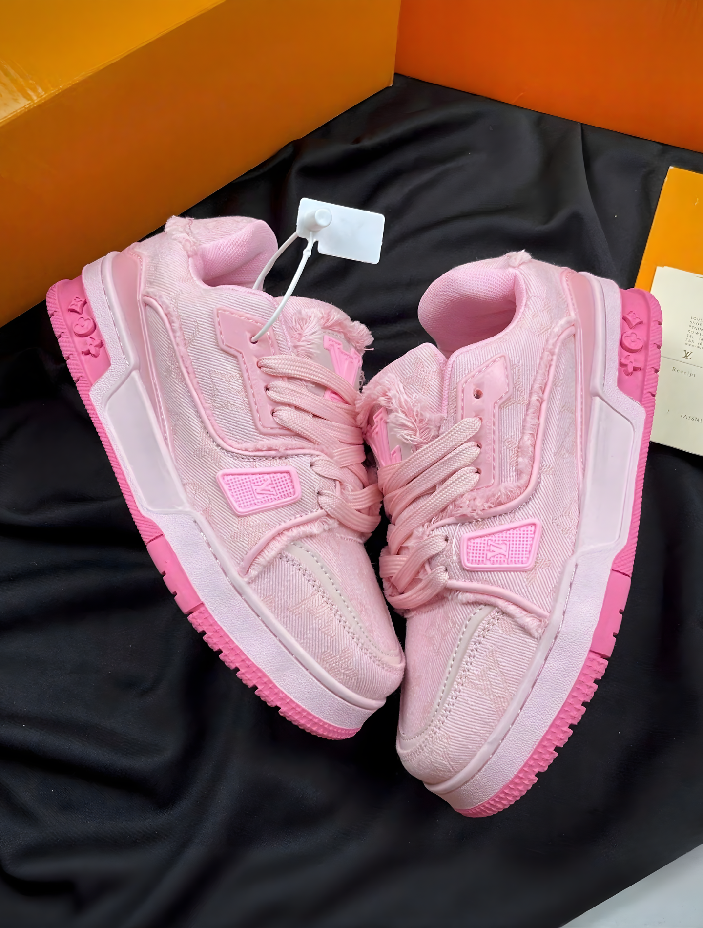 LOUIS VUITTON TRAINER TRIPLE PINK