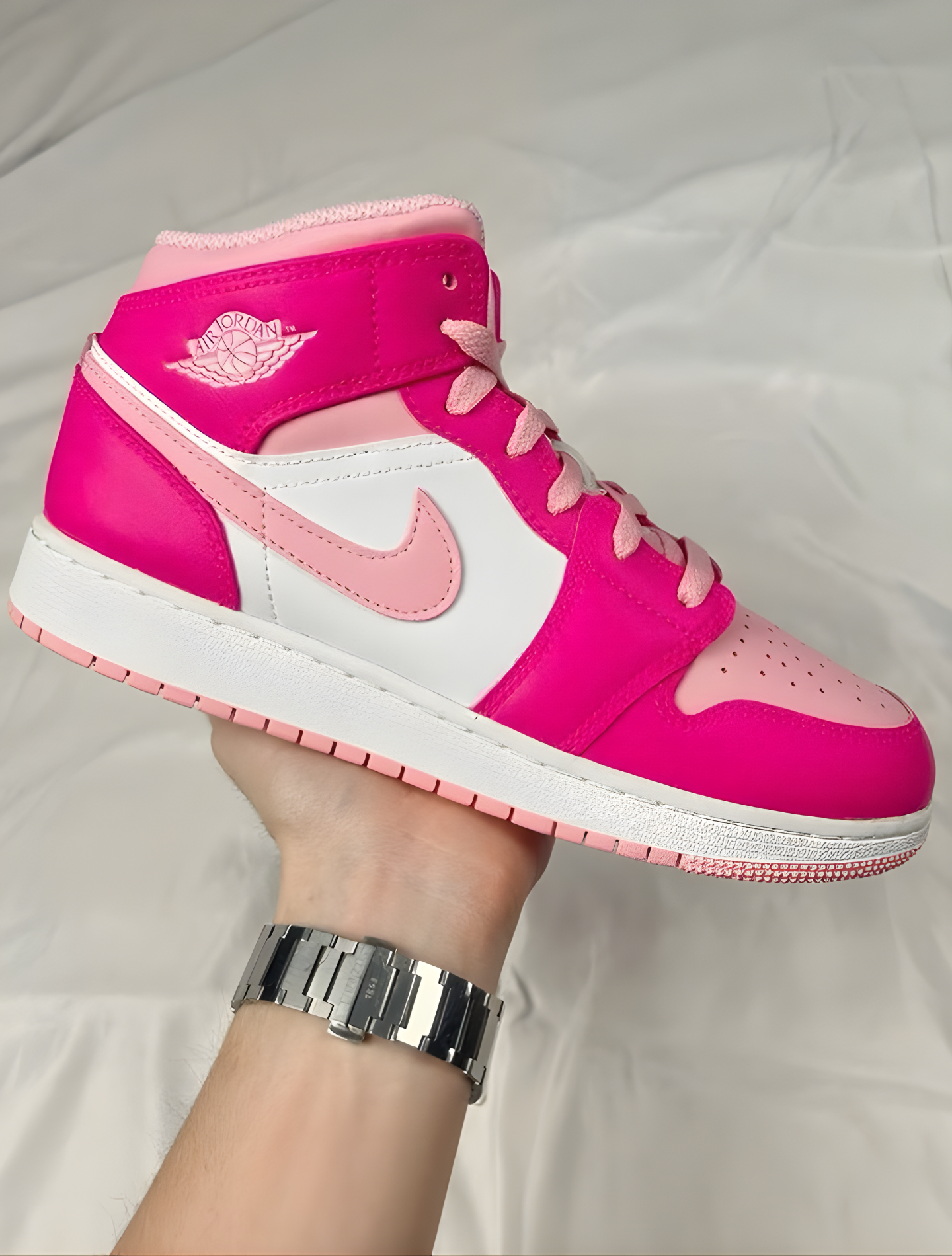 NIKE AIR JORDAN 1 MID FIERCE PINK