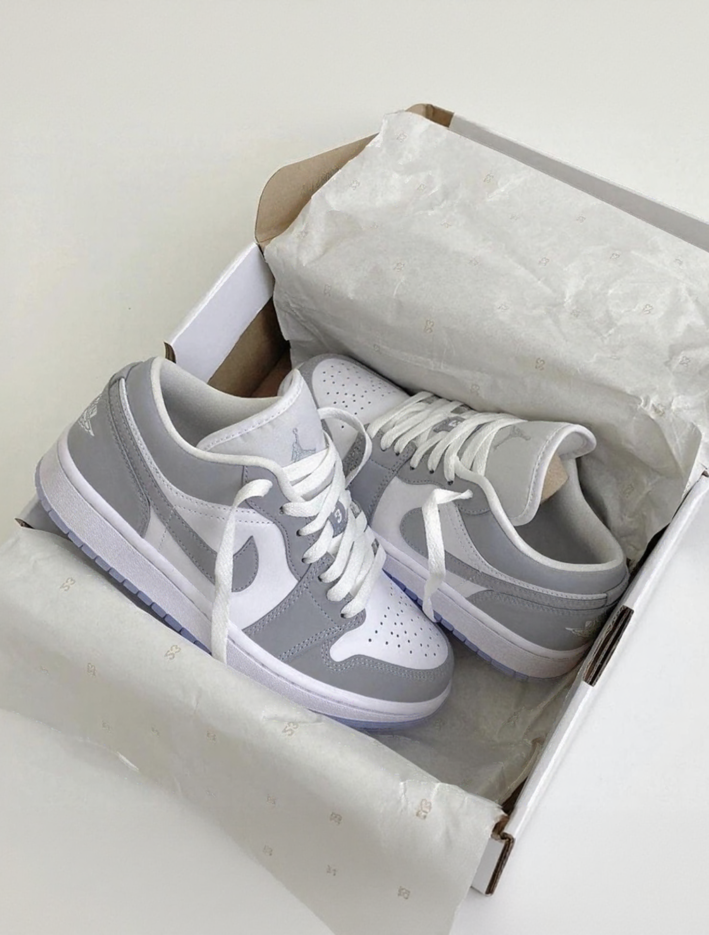NIKE AIR JORDAN 1 LOW WOLF GREY