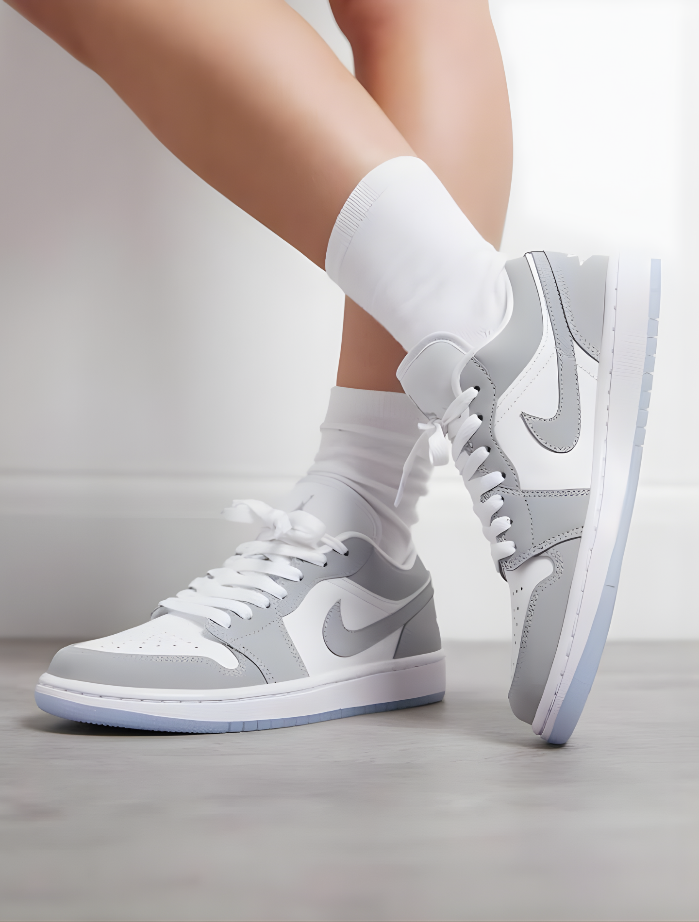 NIKE AIR JORDAN 1 LOW WOLF GREY