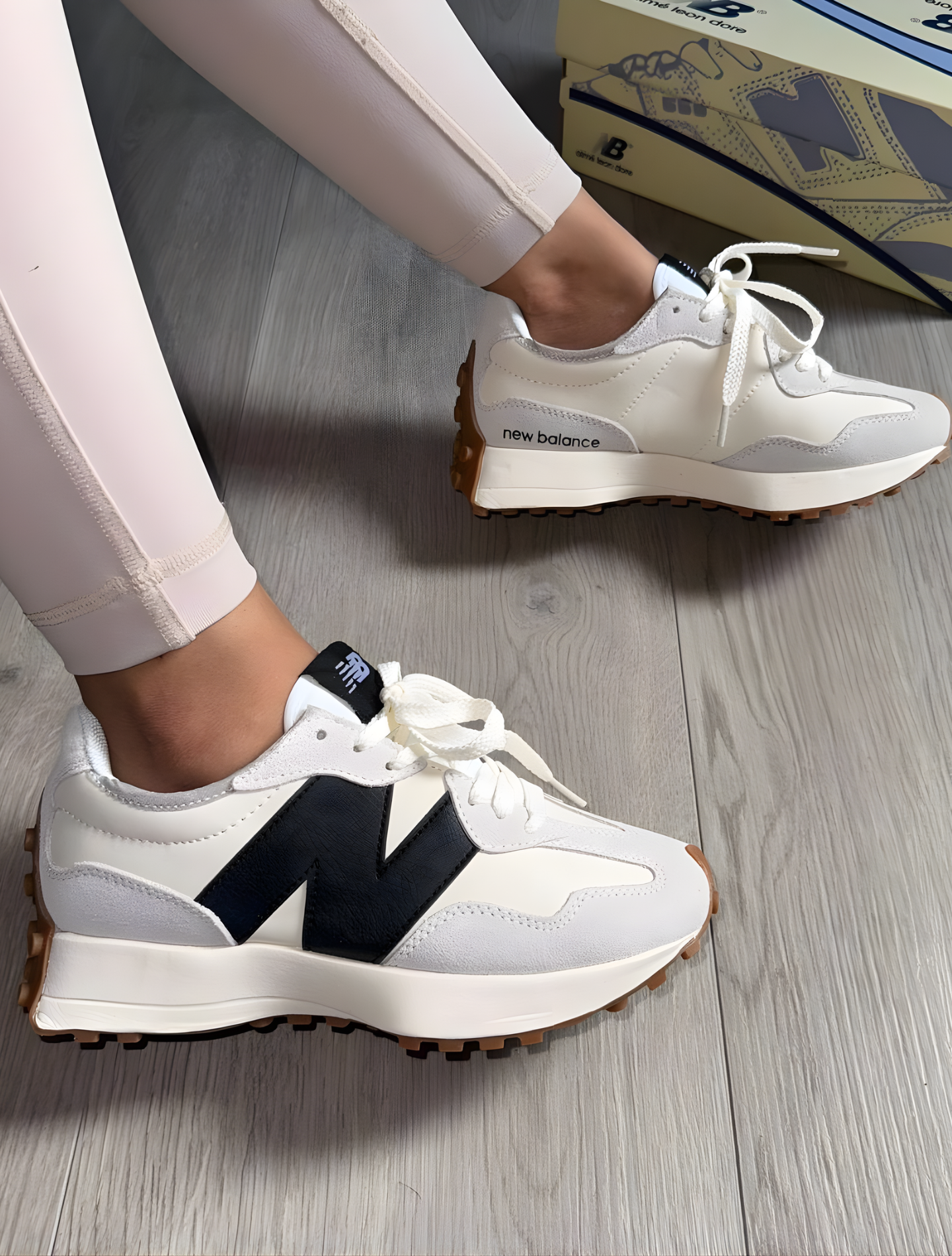 NEW BALANCE 327 MOONBEAM BLACK