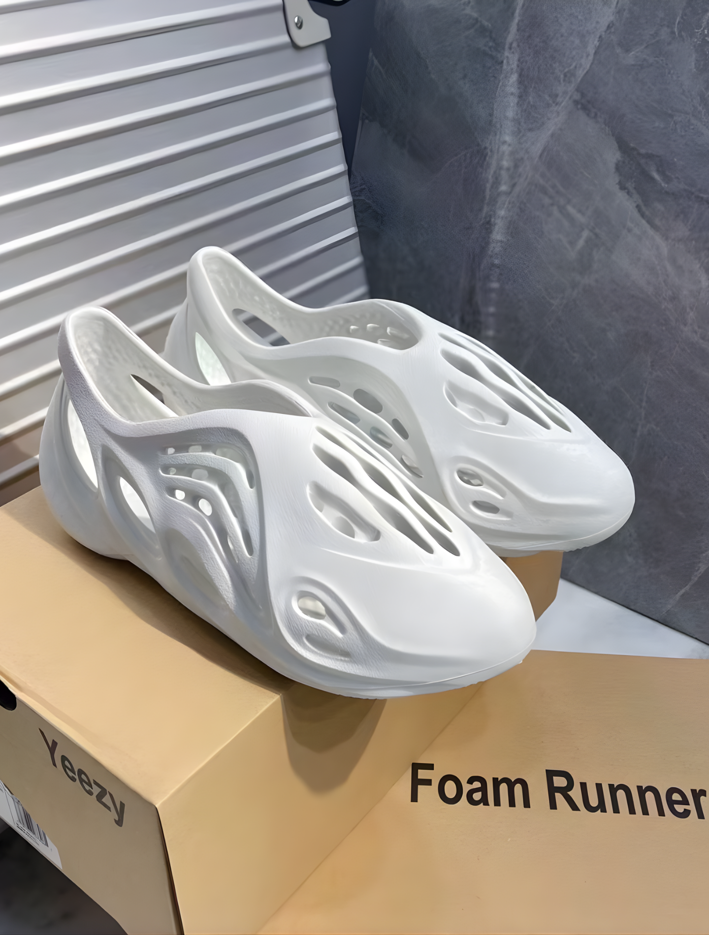 YEEZY FOAM RUNNER WHITE