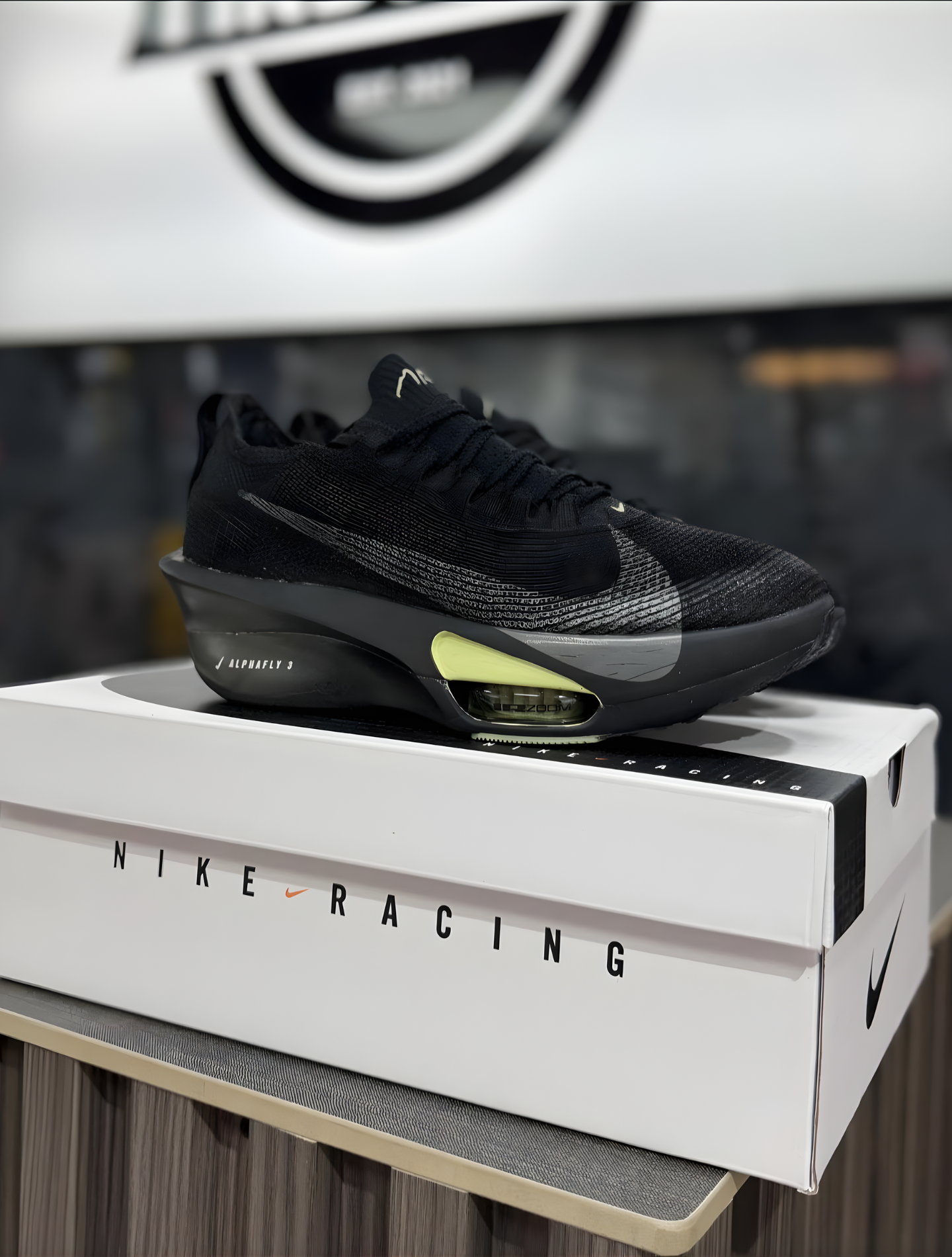 NIKE ALPHAFLY 3 METALLIC MEDIUM ASH