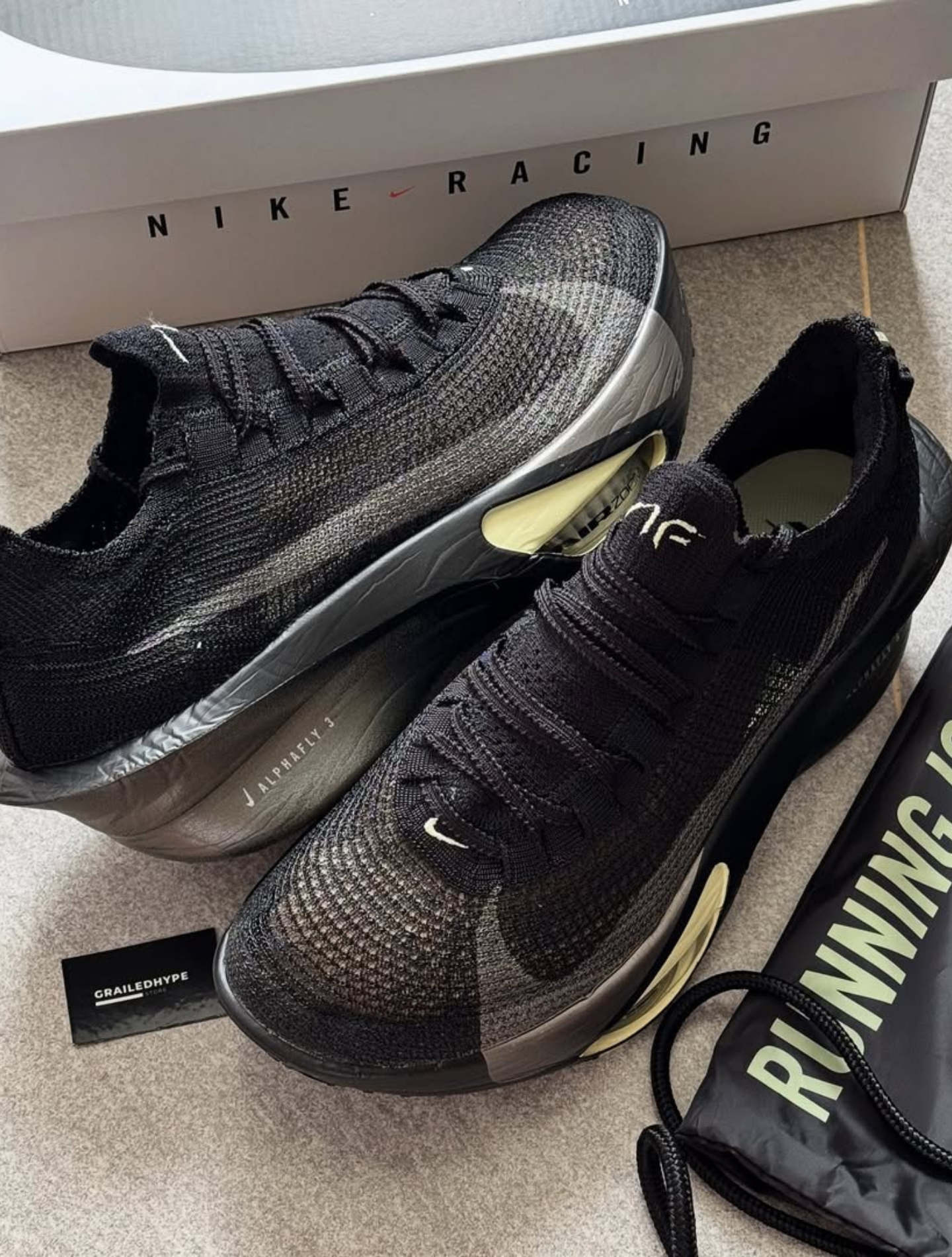 NIKE ALPHAFLY 3 METALLIC MEDIUM ASH